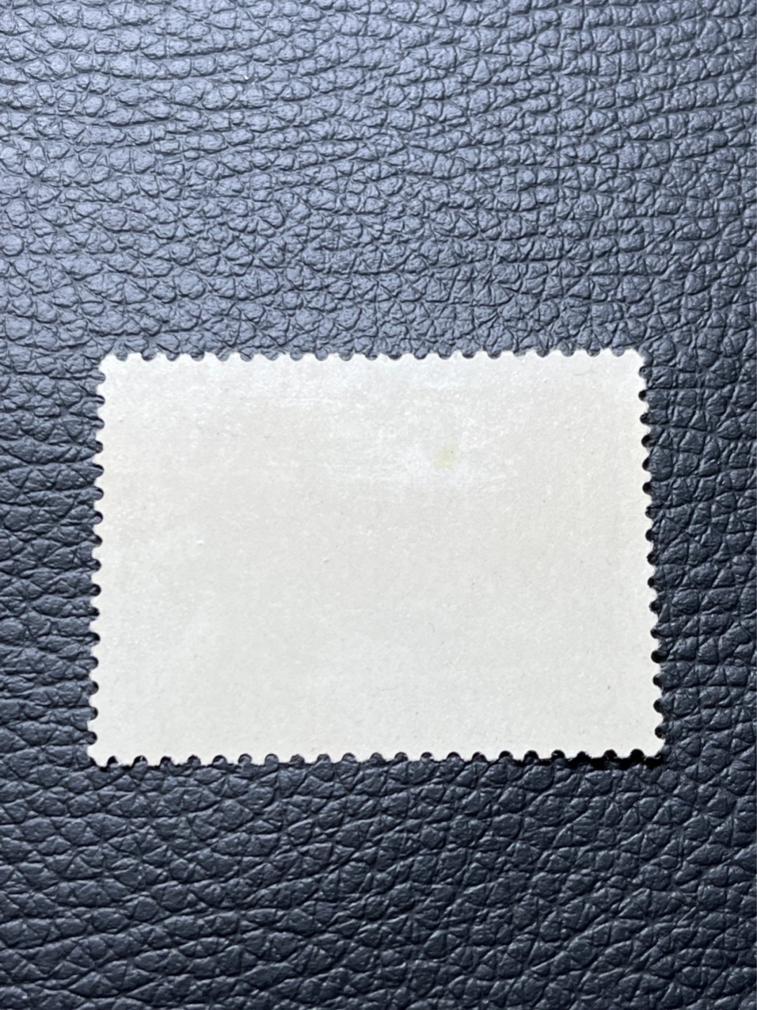 洪涛臻品 精选邮票限时拍卖第八十期 特51古巴盖信销  3-1一枚原胶上品，轻微贴痕，老纪特高价稀缺票，硬通货。某网中品水洗票日常成交价也要五百一套，注意捡漏