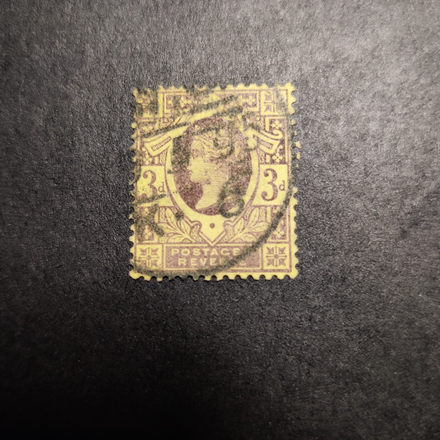 洪涛臻品 精选邮票限时拍卖第七十九期 黑便士同期的维多利亚女王3便士邮票 独特的黄色用纸 目录价高！