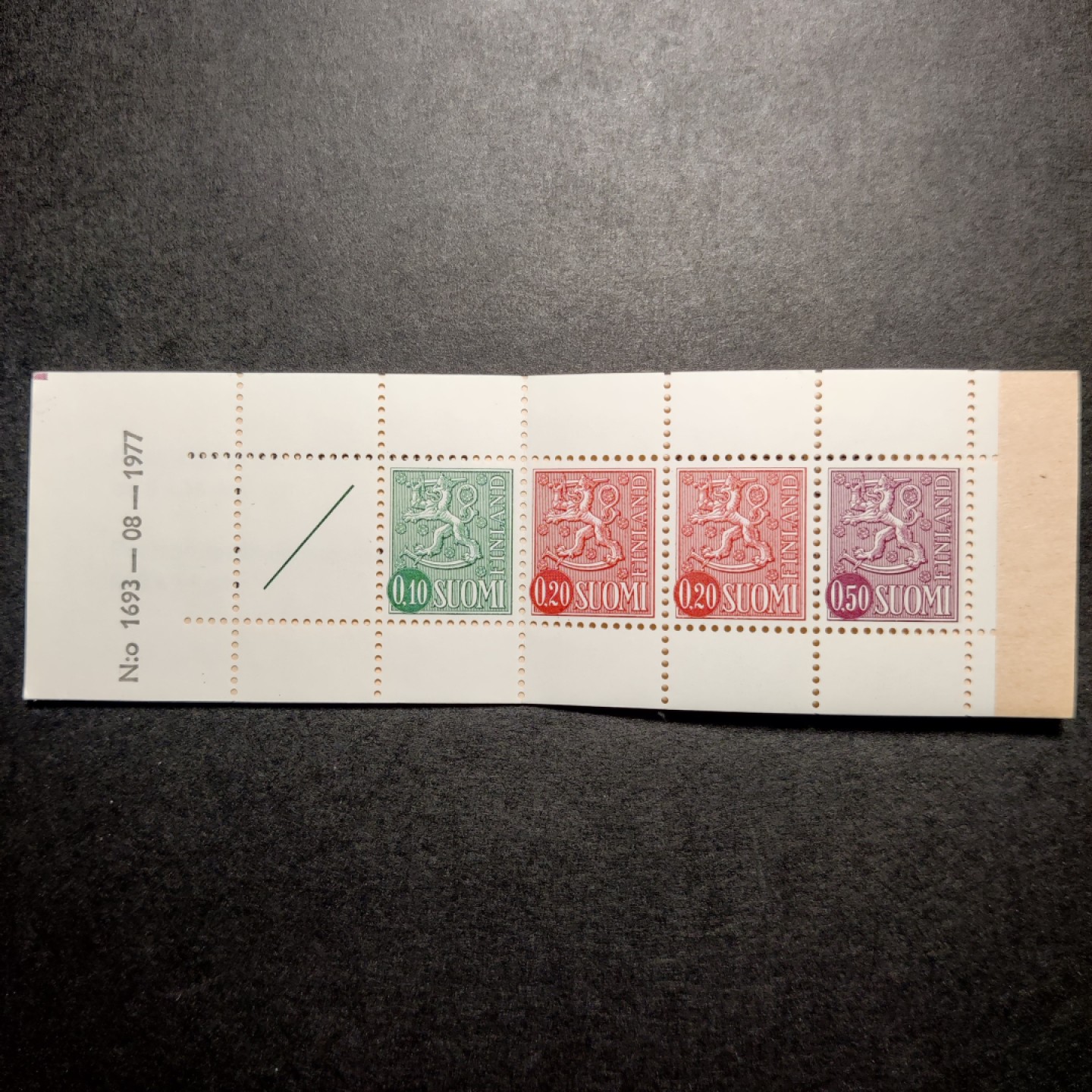 洪涛臻品 精选邮票限时拍卖第八十期 资深玩家才见过的 1977-8芬兰较早期小本票 四枚新票齐全