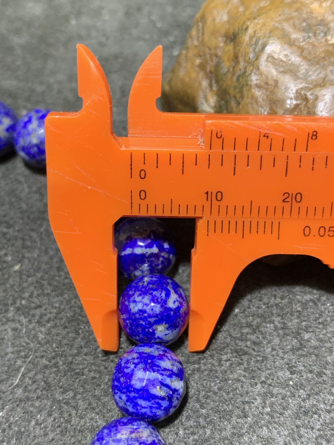 天然原矿阿富汗老矿青金石钻石切工手串一条，