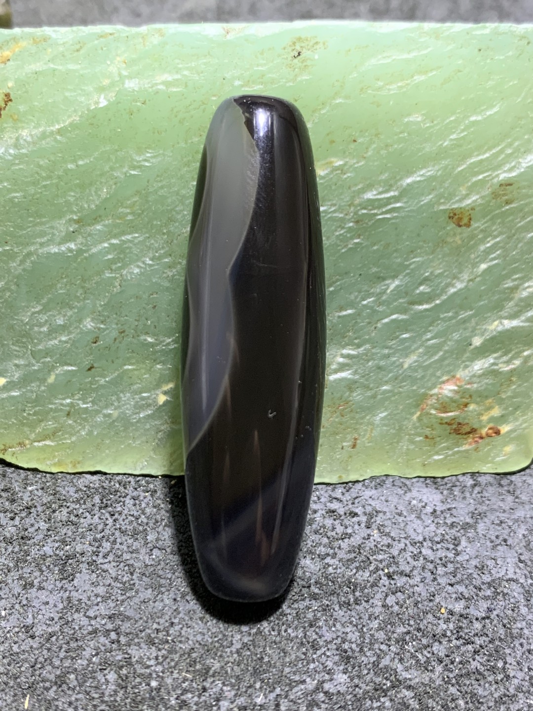 精美高玉化天珠型巴西玛瑙8字天眼桶珠一个