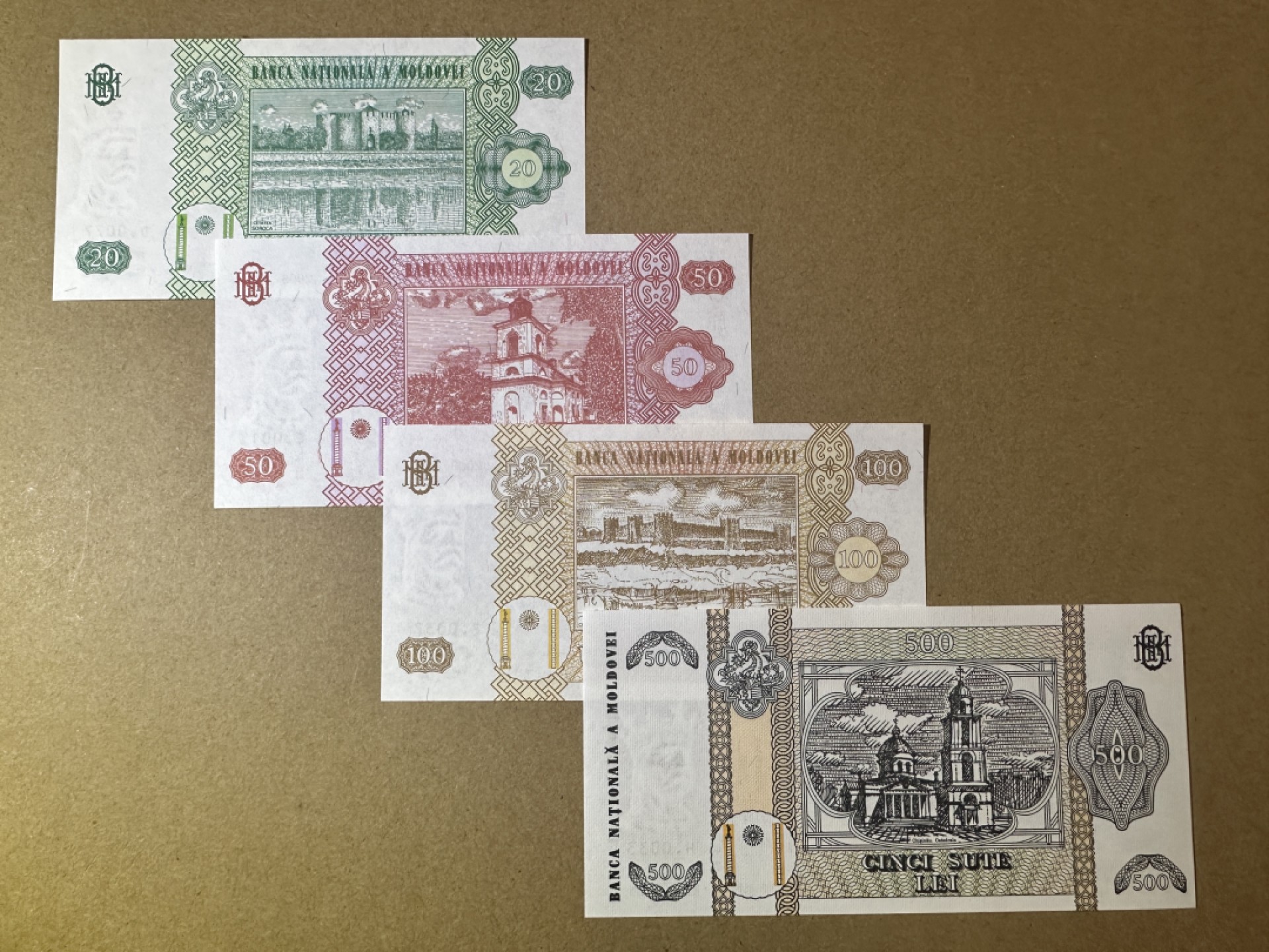 《张总收藏》79期——外币精品 摩尔多瓦20-500列伊4张 UNC 摩尔多瓦大公斯特凡