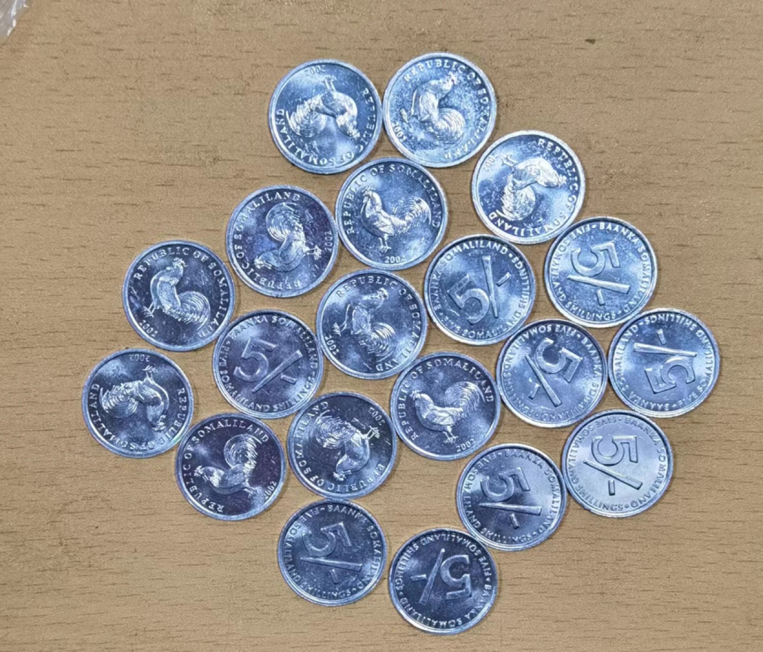 北京马甸外国币专卖微拍第八十八期，外国非贵金属流通币，纪念币专场，陆续上新，欢迎关注 索马里兰动物铝币鸡20枚