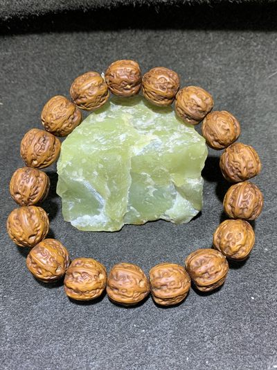 精美招财紫金鼠菩提雕刻京八棱手串一条！ - 精美招财紫金鼠菩提雕刻京八棱手串一条！