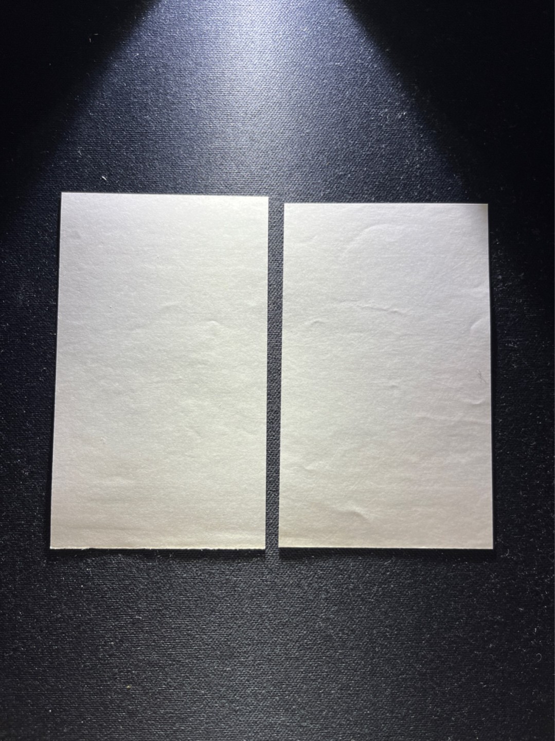 洪涛臻品批发群  精选邮票限时拍卖第八十一期 T132无齿麋鹿新全    色标4方连一组 ，软折如图，上品，紫光灯下有瑕疵。精品版货  精工细裁 ，全程带硅胶手套操作，喜欢的老板不要错过