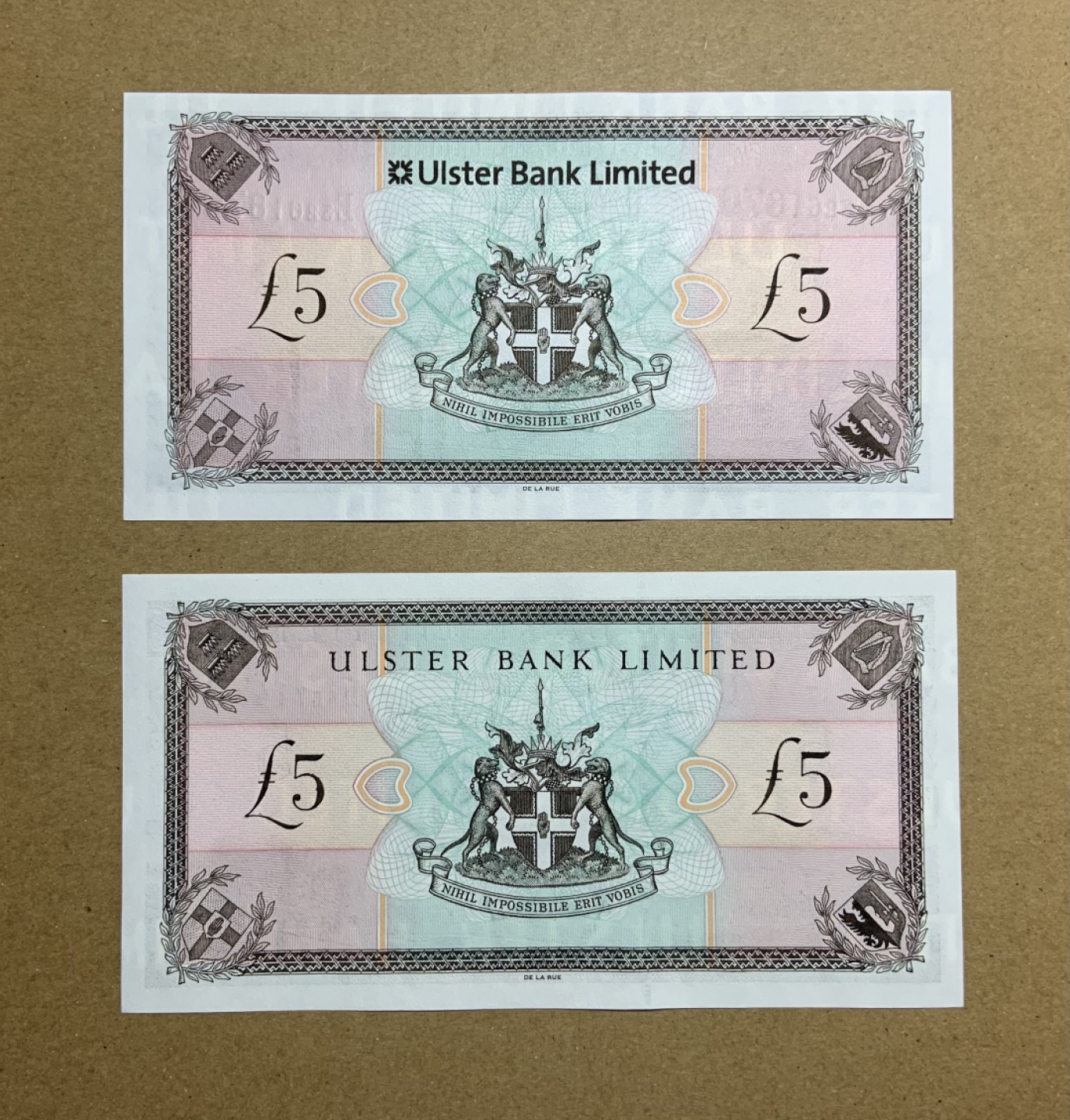 收藏联盟Quantum Auction 第208期拍卖(最后三拍新添测试钞评级币) 北爱尔兰优斯特银行2001&2013年5镑 品相全新UNC 早期年份 不同版本 尾2同