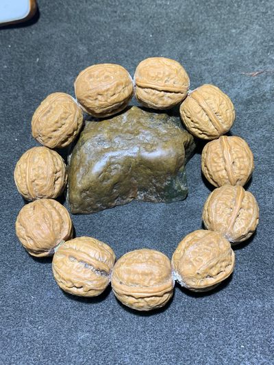 天然精美秋子核桃单圈手串(手持)一条， - 天然精美秋子核桃单圈手串(手持)一条，