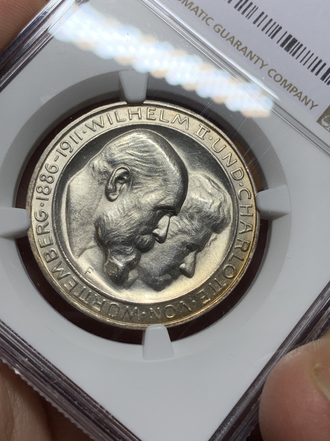 《竞宝斋》第115场-周日，周一 ，2场连拍（全场包邮） NGC-MS63 德国符腾堡 1911年 金婚3马克 大银币 非常漂亮