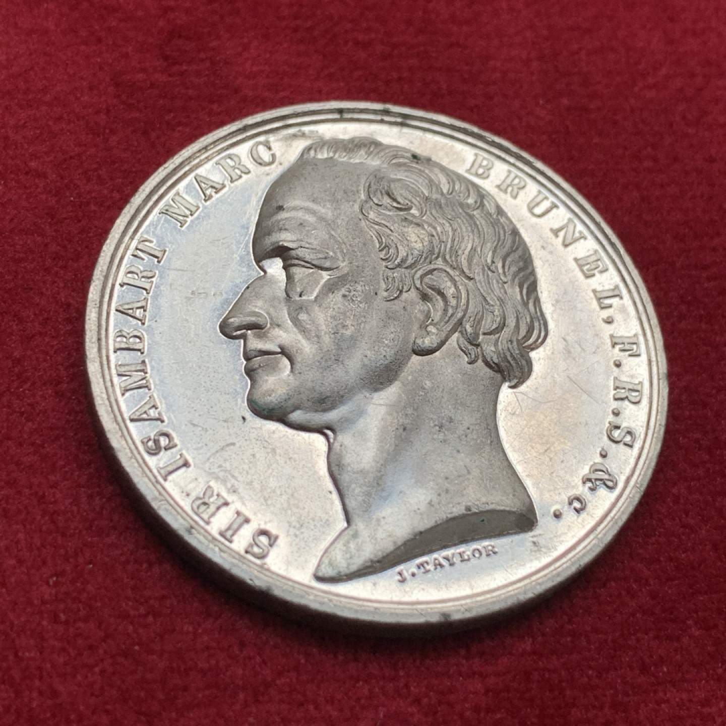 《竞宝斋》第115场-周日，周一 ，2场连拍（全场包邮） 英国1845 泰晤士河隧道 竣工合金纪念章38mm15g