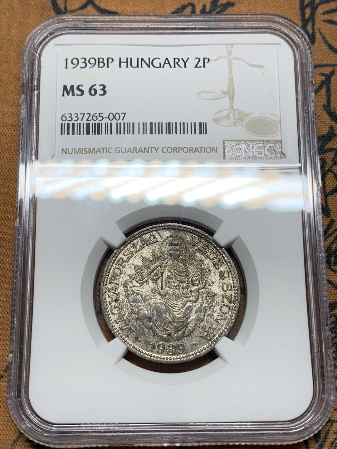 《竞宝斋》第115场-周日，周一 ，2场连拍（全场包邮） NGC-MS63 匈牙利1939年 圣母抱婴 2潘果银币 原光原味 非常难得