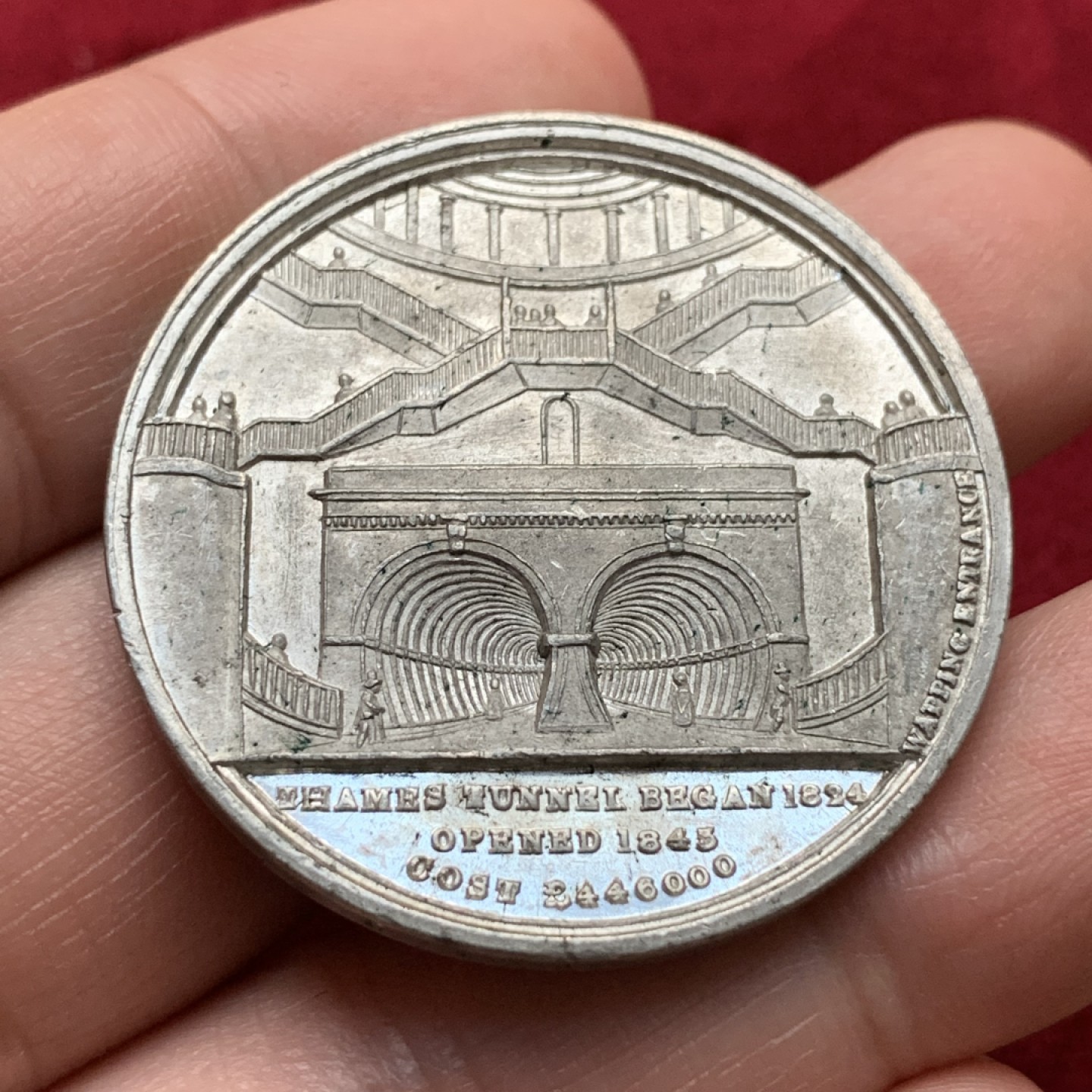 《竞宝斋》第115场-周日，周一 ，2场连拍（全场包邮） 英国1845 泰晤士河隧道 竣工合金纪念章38mm15g