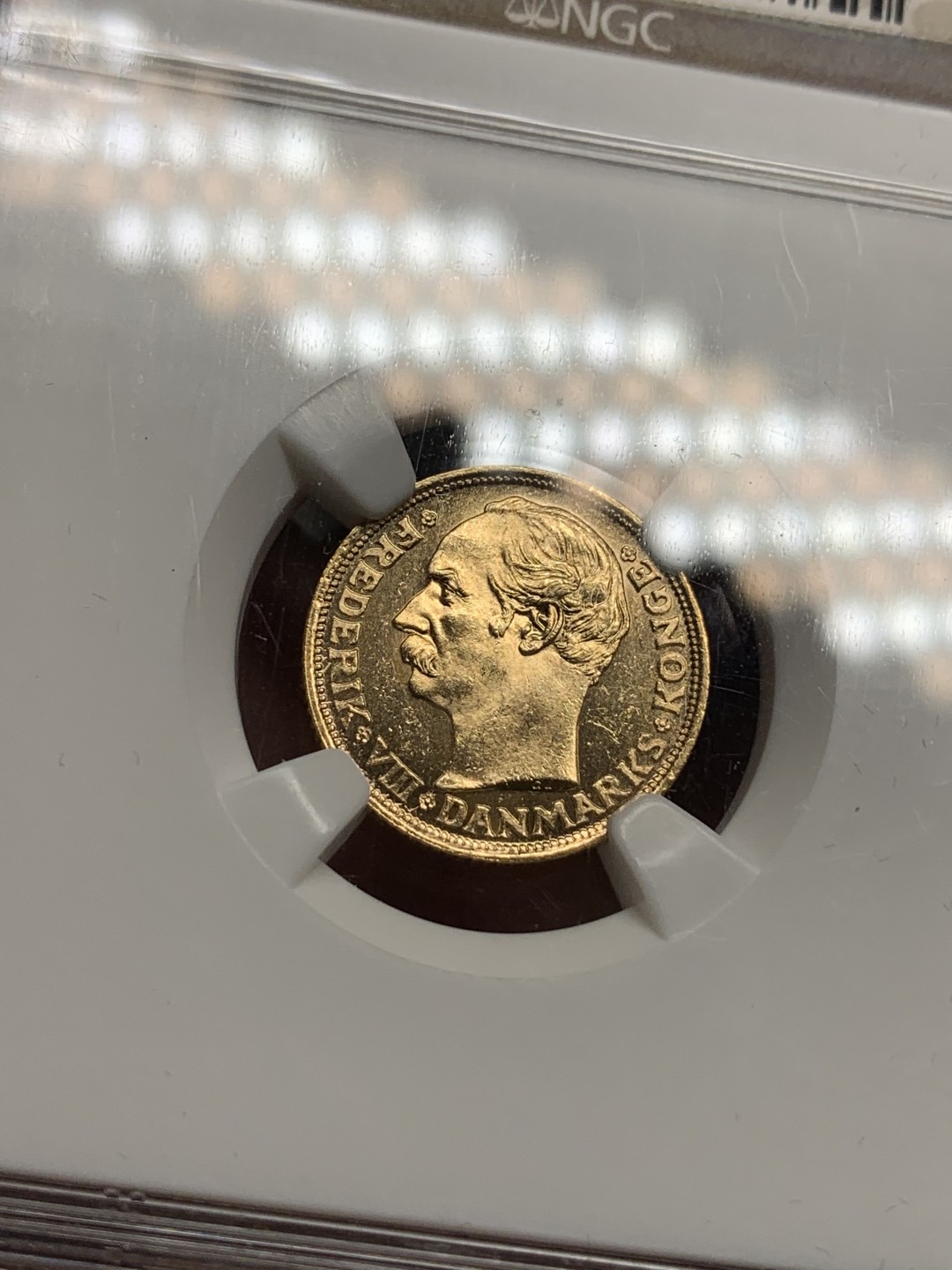 《竞宝斋》第115场-周日，周一 ，2场连拍（全场包邮） NGC MS64 丹麦1909年10克朗金币镜面底板