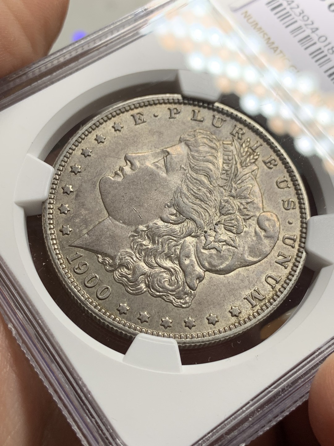 《竞宝斋》第115场-周日，周一 ，2场连拍（全场包邮） NGC-MS63 美国1900-O年 摩根一元大银币 原光淡彩 非常漂亮