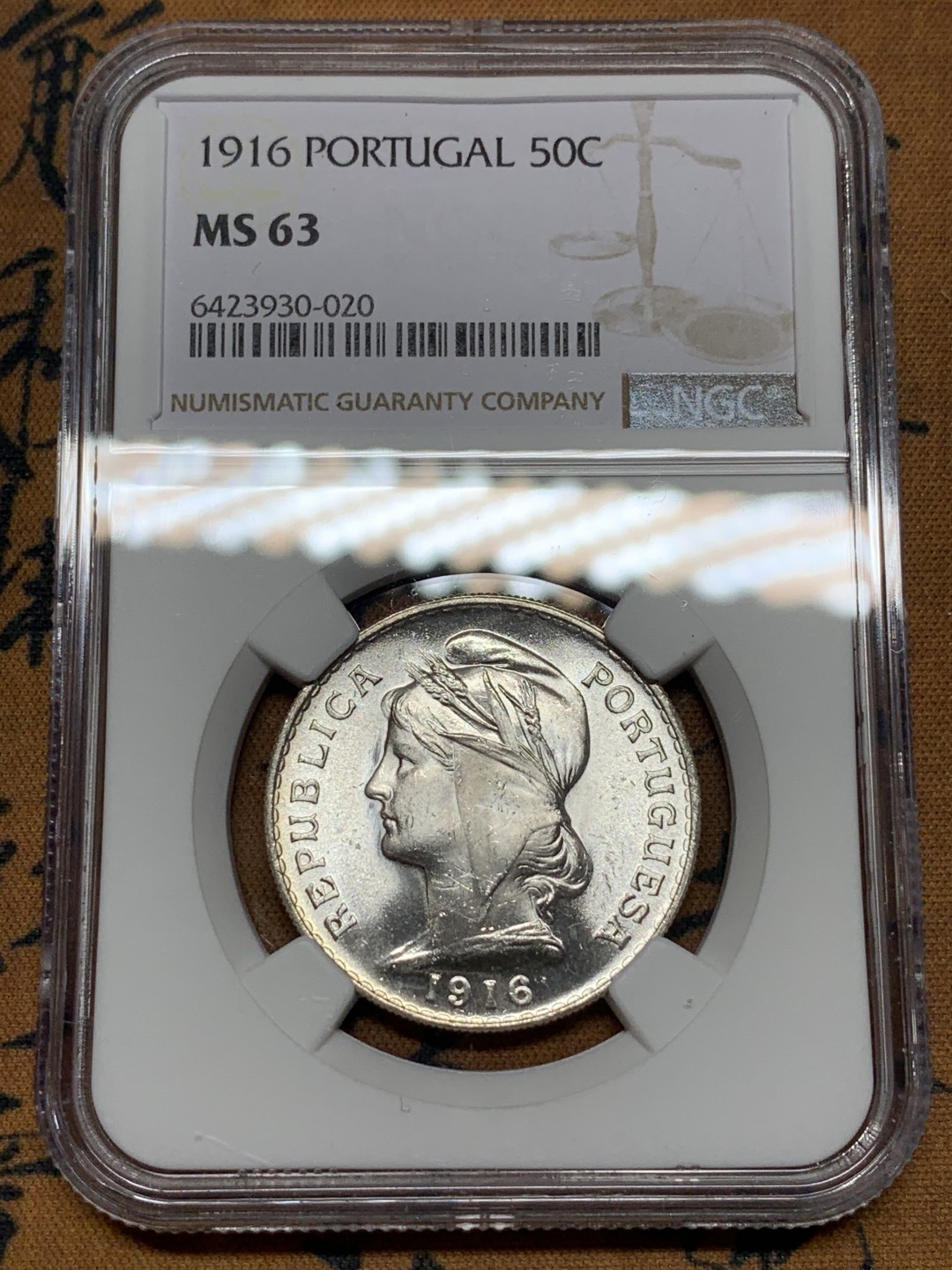 《竞宝斋》第115场-周日，周一 ，2场连拍（全场包邮） NGC-MS63 葡萄牙1916年 自由女神头像 50分银币 原光好品