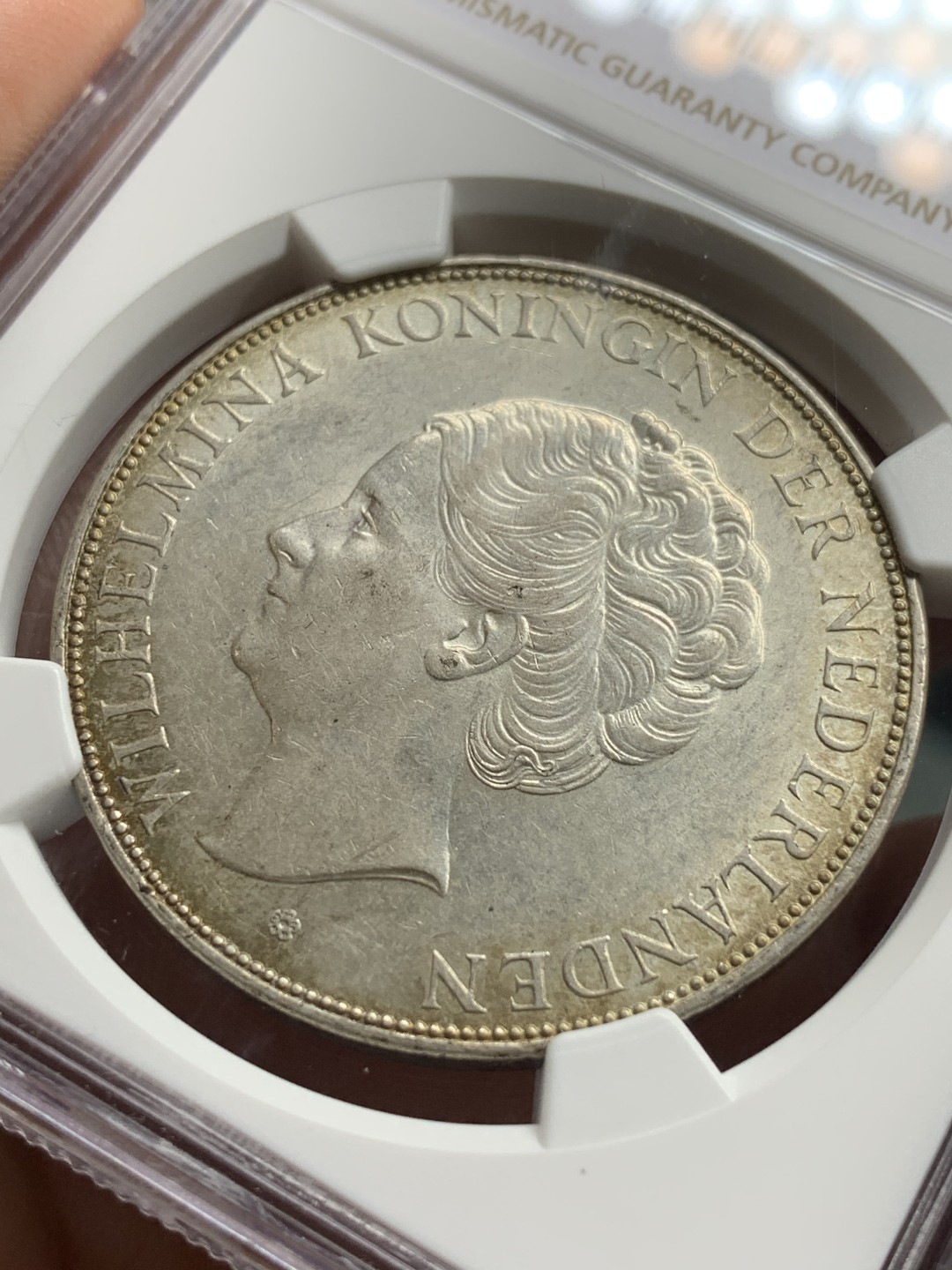 《竞宝斋》第115场-周日，周一 ，2场连拍（全场包邮） NGC-MS62 荷兰1939年 威廉米娜女王 2.5盾大银币 原光好品