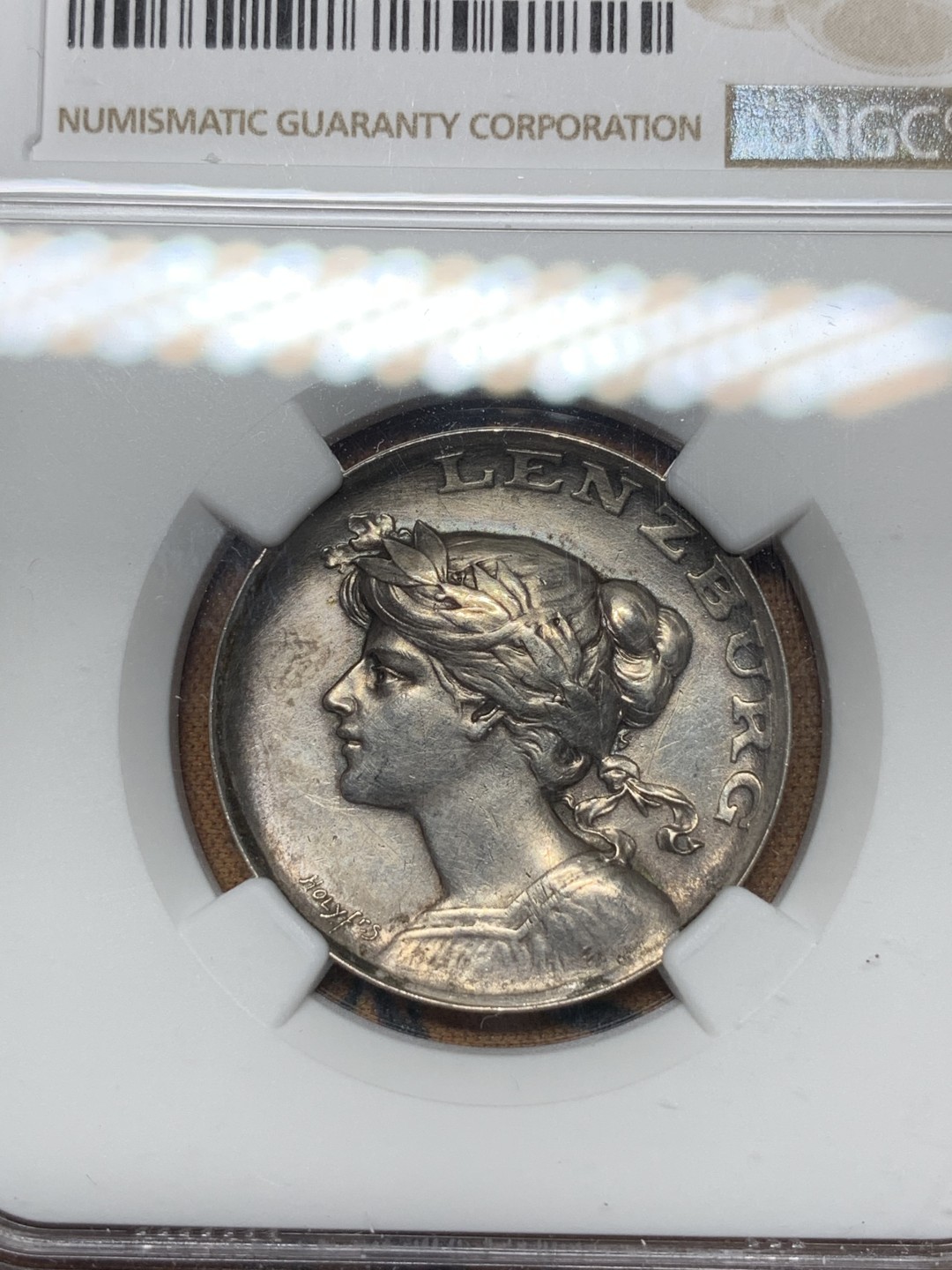 《竞宝斋》第115场-周日，周一 ，2场连拍（全场包邮） NGC UNC 1911年瑞士阿尔高射击节银章，景观设计精美，少见品种