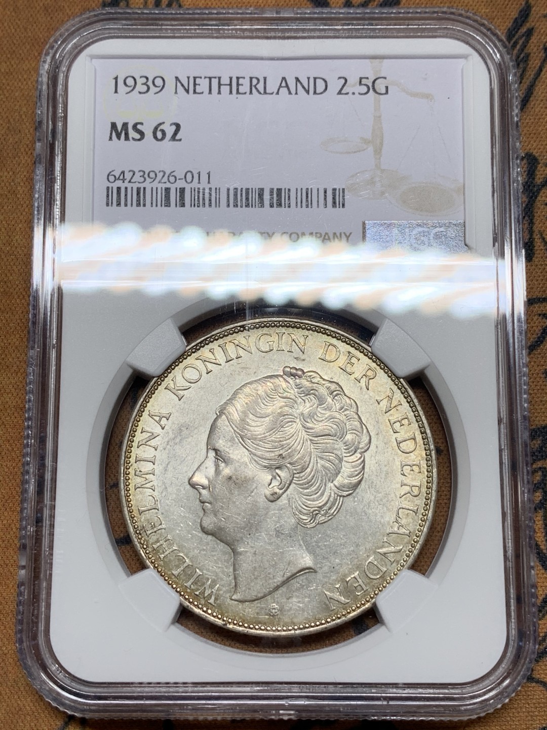 《竞宝斋》第115场-周日，周一 ，2场连拍（全场包邮） NGC-MS62 荷兰1939年 威廉米娜女王 2.5盾大银币 原光好品