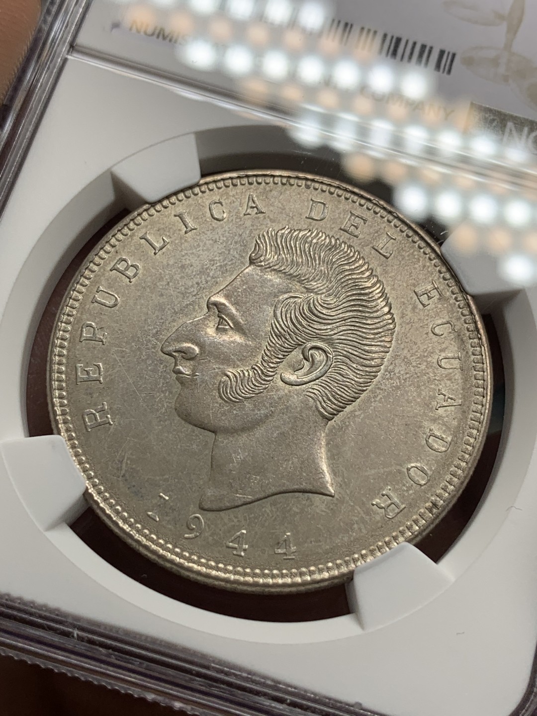 《竞宝斋》第115场-周日，周一 ，2场连拍（全场包邮） NGC-MS61 厄瓜多尔1944年 5苏克雷大银币 南美系暴涨品种