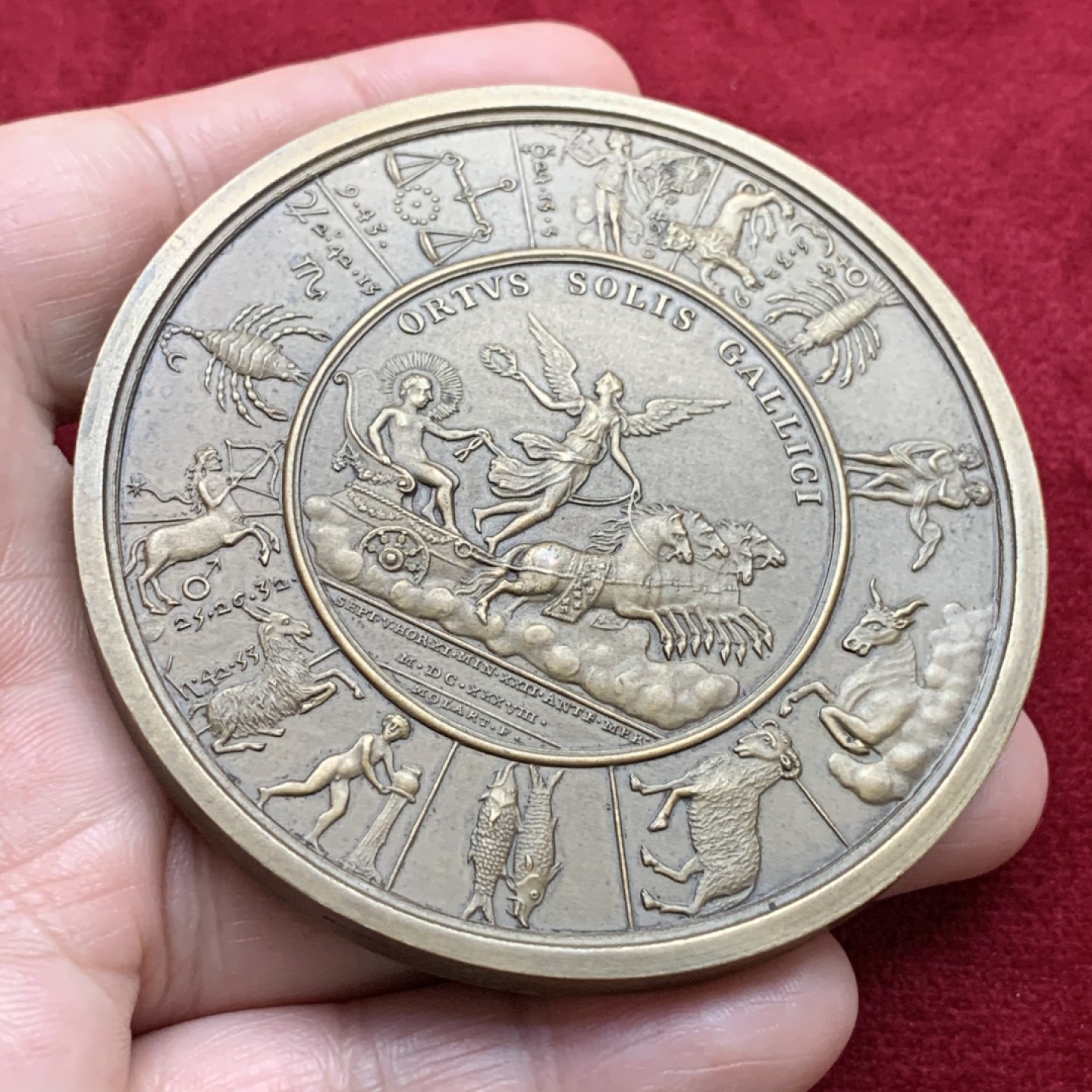 《竞宝斋》第115场-周日，周一 ，2场连拍（全场包邮） 1637年法国路易十三  星座大铜章（20世纪初铸造），直径72mm，重量182g 超大规格 细节精细