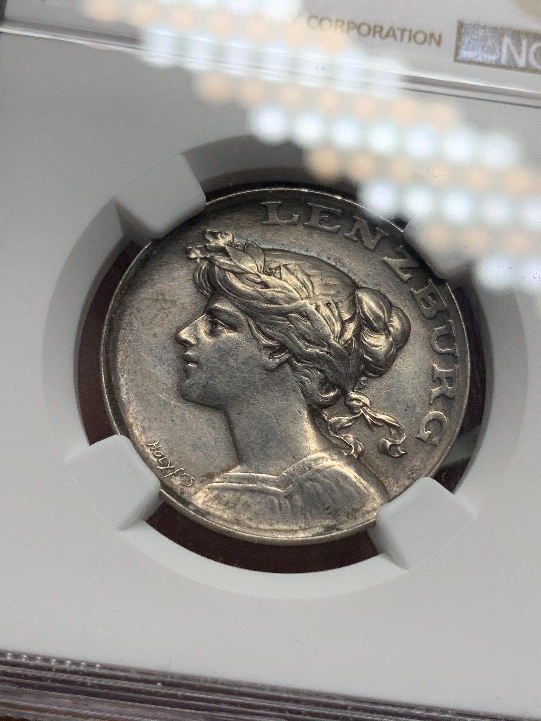 《竞宝斋》第115场-周日，周一 ，2场连拍（全场包邮） NGC UNC 1911年瑞士阿尔高射击节银章，景观设计精美，少见品种