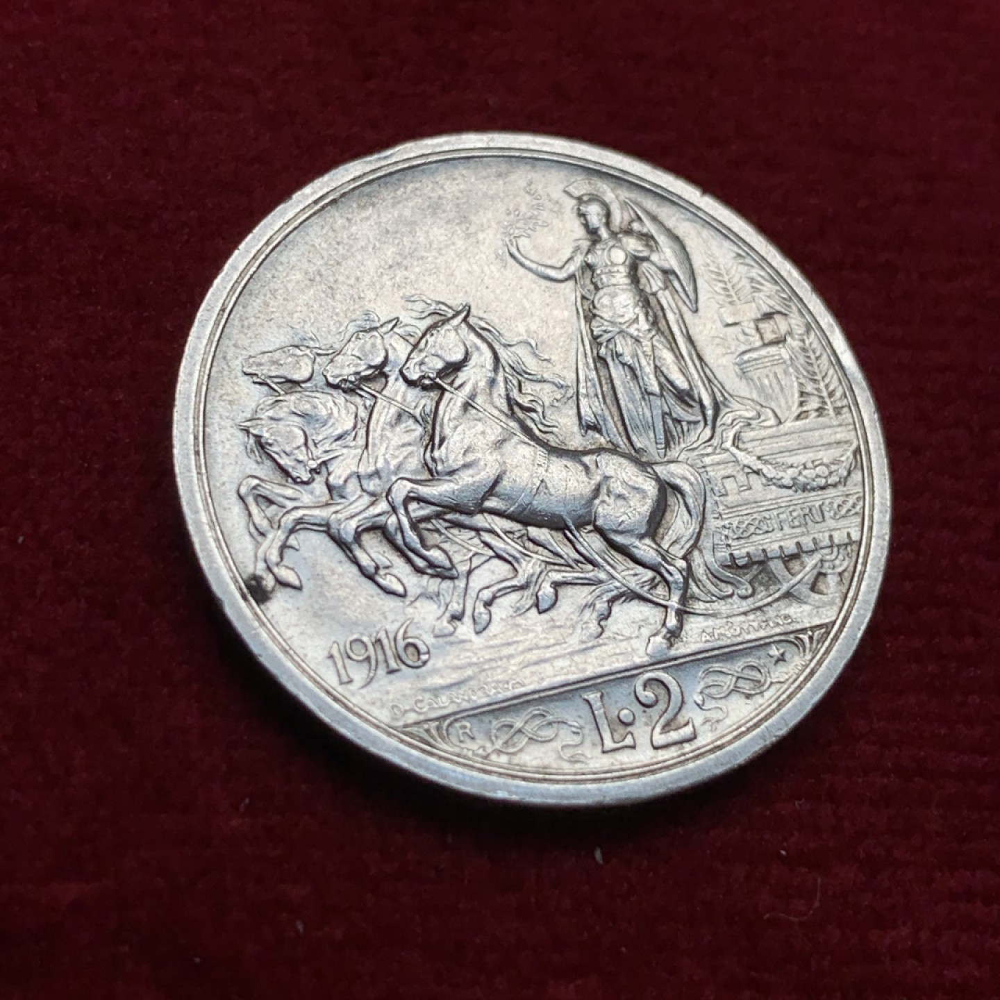 《竞宝斋》第115场-周日，周一 ，2场连拍（全场包邮） 意大利 1916年 马车2里拉银币 unc品 细节犀利！