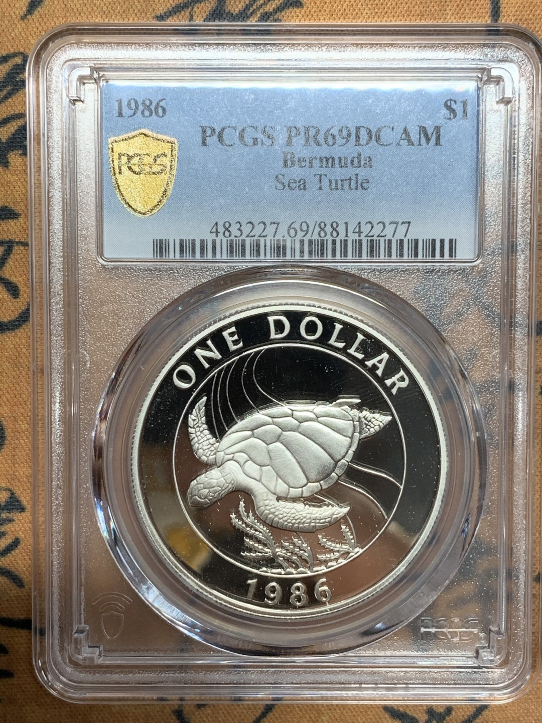 《竞宝斋》第115场-周日，周一 ，2场连拍（全场包邮） PCGS金盾 PR69DCAM 百慕大1986年1克朗海龟精制大银币