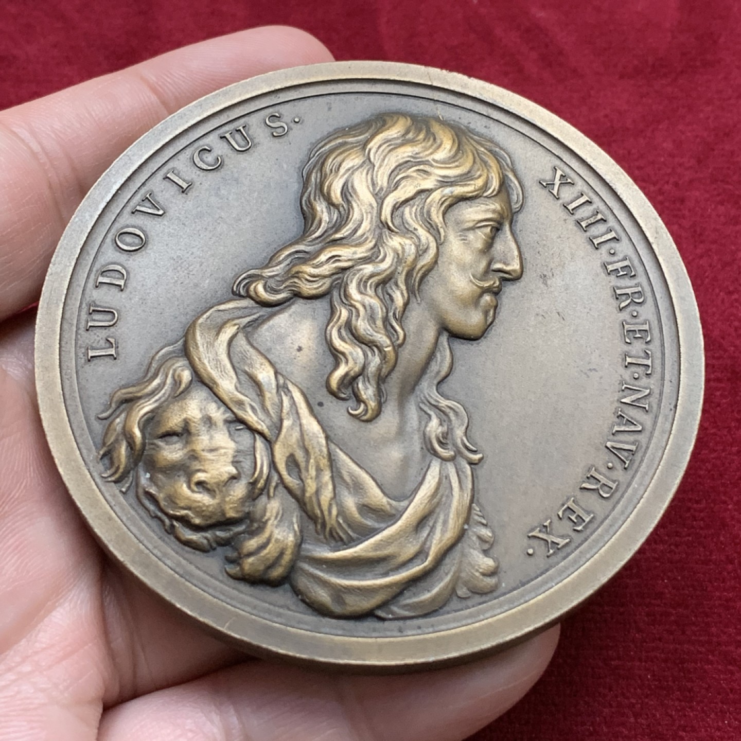 《竞宝斋》第115场-周日，周一 ，2场连拍（全场包邮） 1637年法国路易十三  星座大铜章（20世纪初铸造），直径72mm，重量182g 超大规格 细节精细