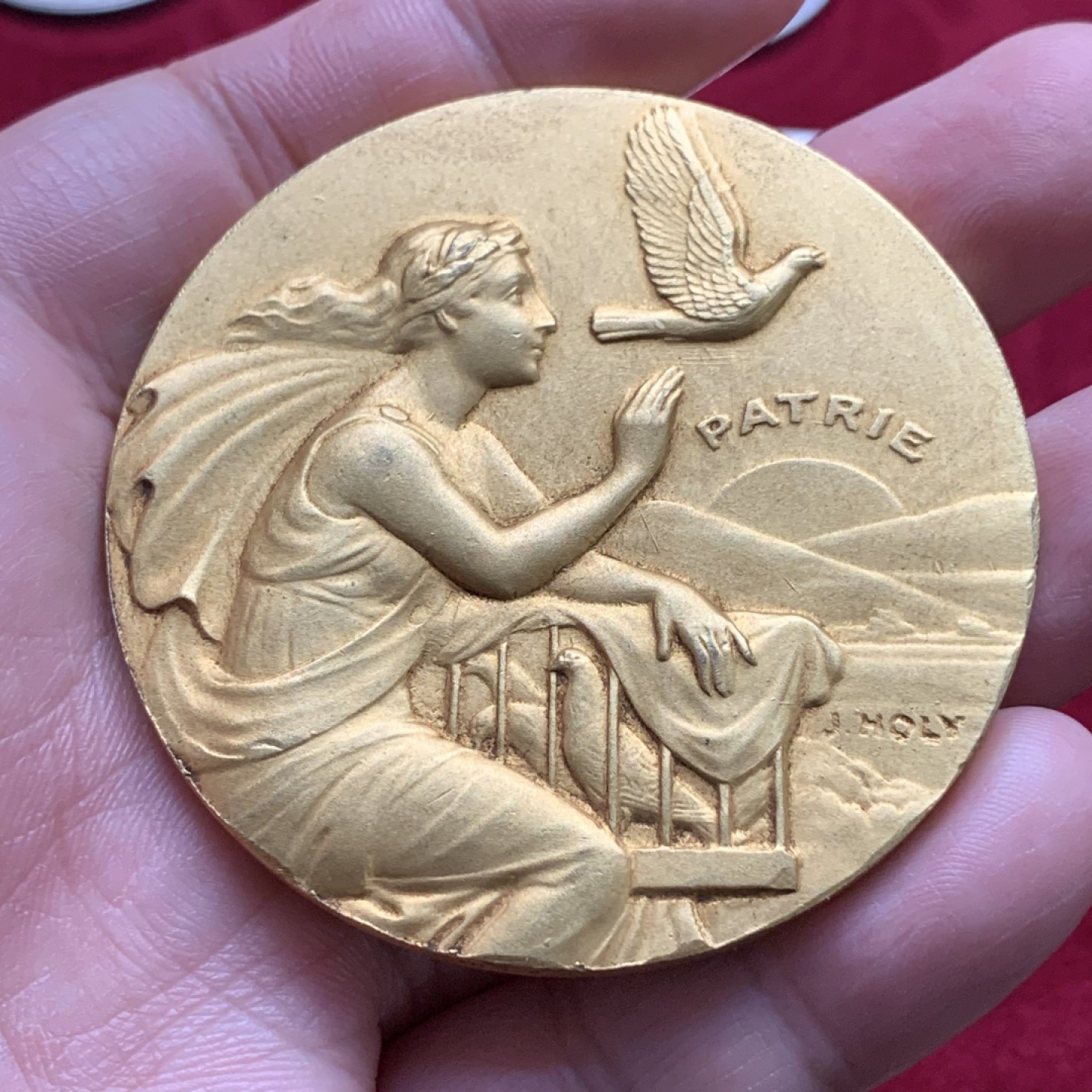 《竞宝斋》第115场-周日，周一 ，2场连拍（全场包邮） 法国 1949 信鸽协会 镀金铜章56mm70g