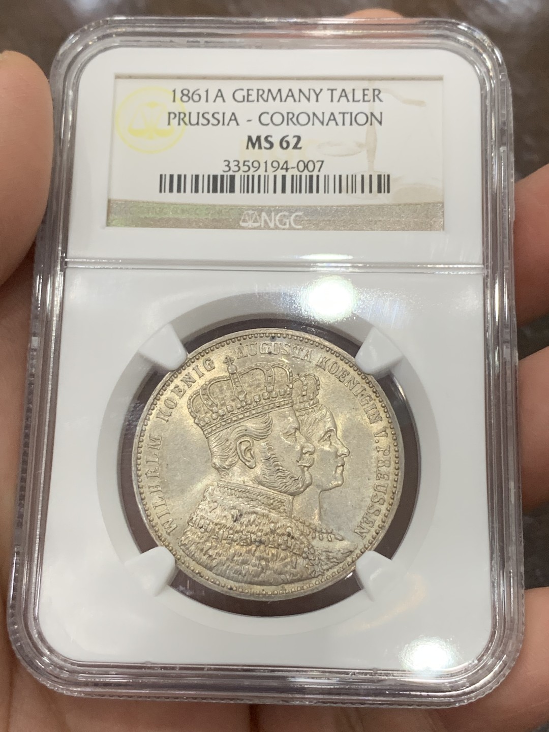 《竞宝斋》第115场-周日，周一 ，2场连拍（全场包邮） NGC MS-62 德国普鲁士 1861年 登基毛衣泰勒 银币