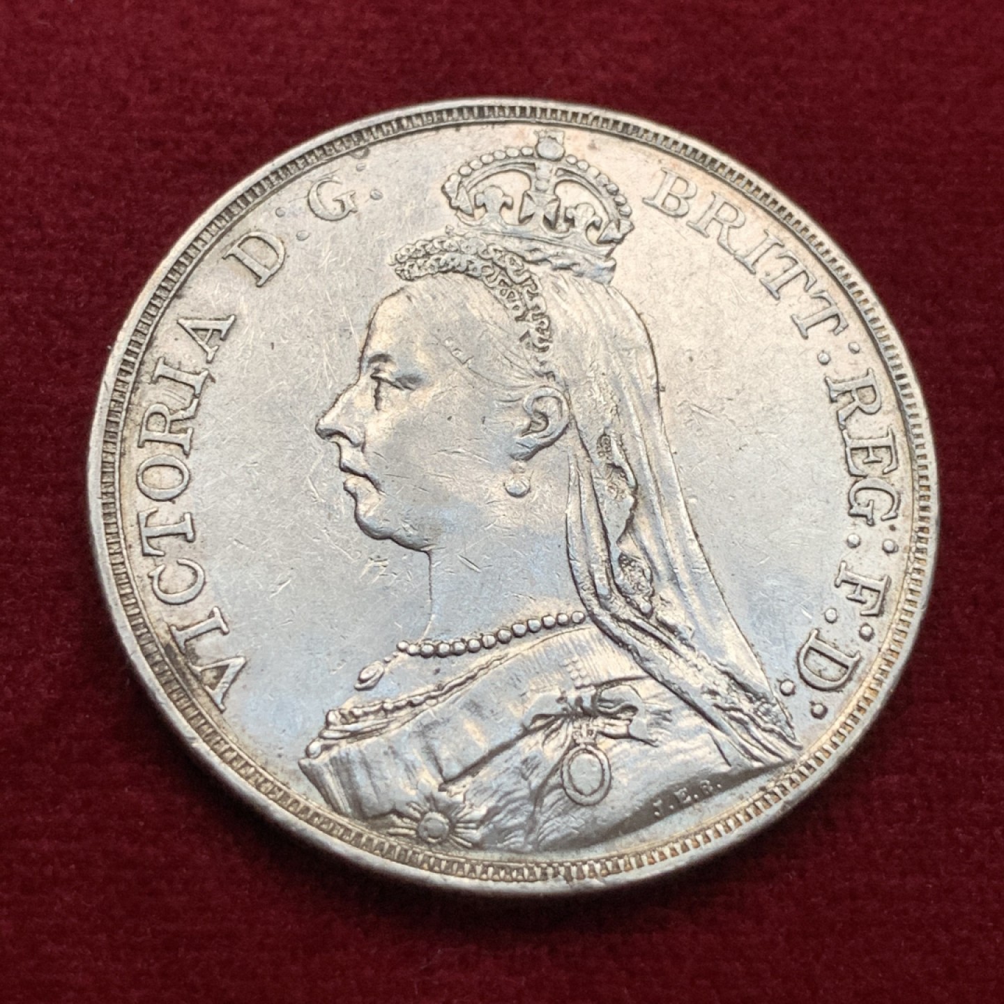 《竞宝斋》第115场-周日，周一 ，2场连拍（全场包邮） 英国 1889年 维多利亚 高冠 克朗马剑银币