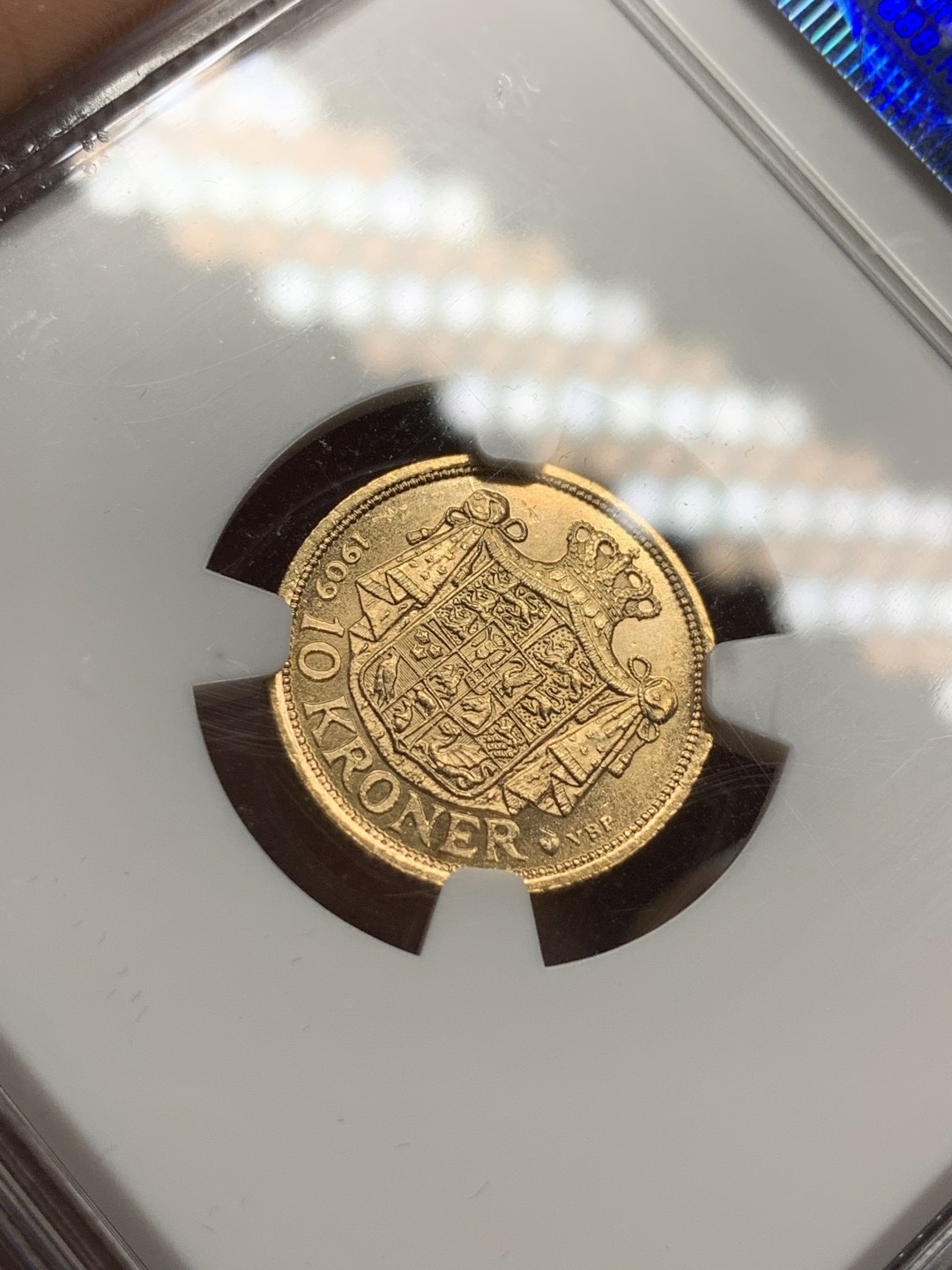 《竞宝斋》第115场-周日，周一 ，2场连拍（全场包邮） NGC MS64 丹麦1909年10克朗金币镜面底板