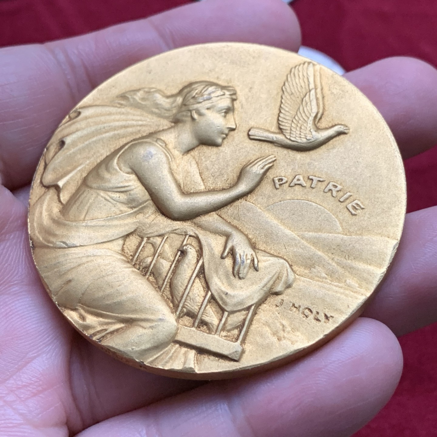 《竞宝斋》第115场-周日，周一 ，2场连拍（全场包邮） 法国 1949 信鸽协会 镀金铜章56mm70g