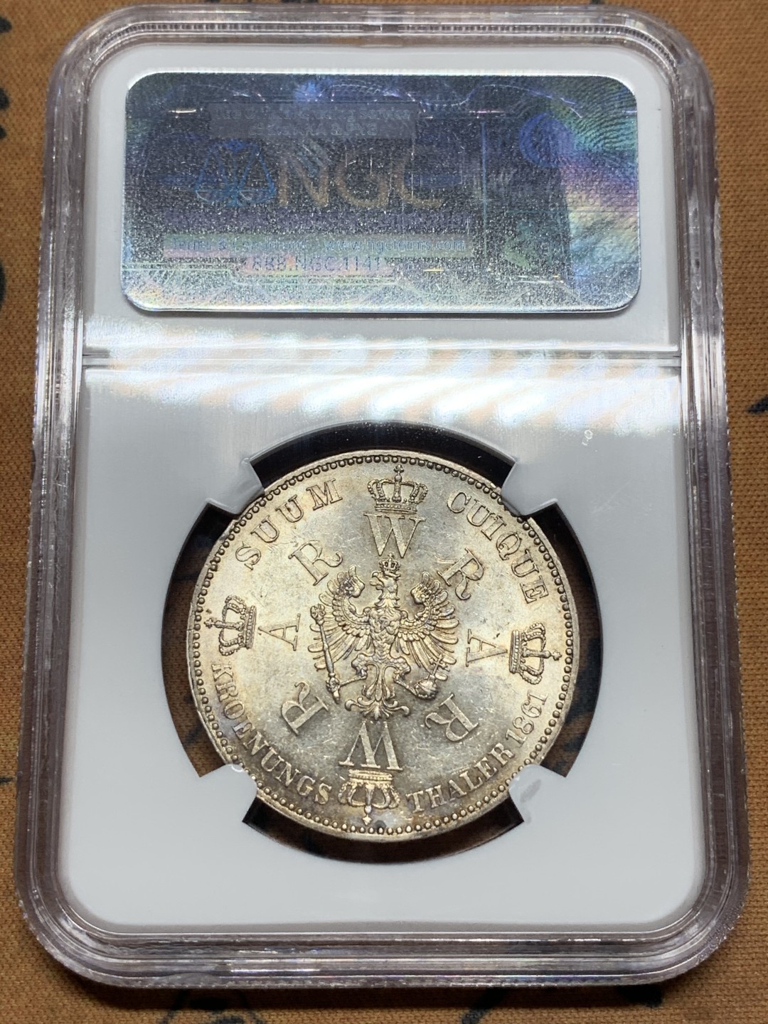 《竞宝斋》第115场-周日，周一 ，2场连拍（全场包邮） NGC MS-62 德国普鲁士 1861年 登基毛衣泰勒 银币