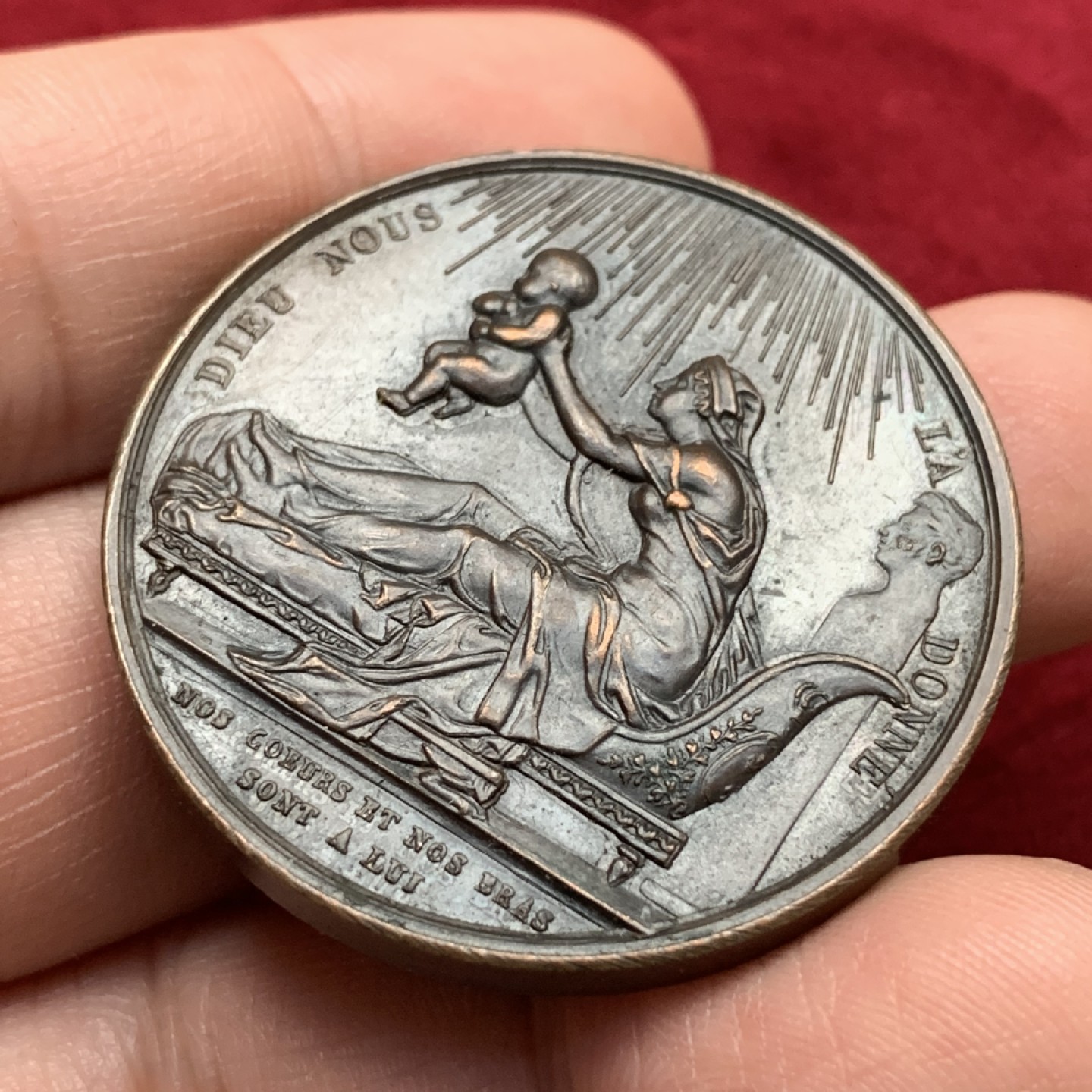 《竞宝斋》第115场-周日，周一 ，2场连拍（全场包邮） 1820年 法国波尔多公爵 诞生铜章，直径38mm，重量31g，光边原铸