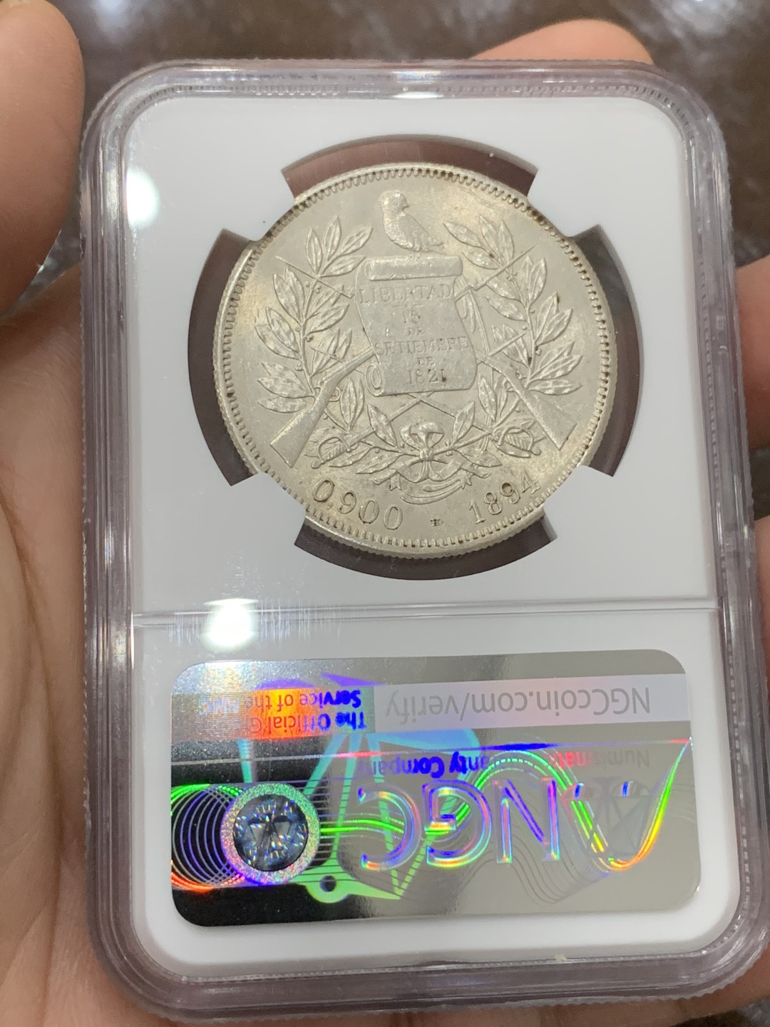 《竞宝斋》第115场-周日，周一 ，2场连拍（全场包邮） NGC-MS63 危地马拉 1894年 1比索 银币 热门中南美 大涨品种 女神设计精美