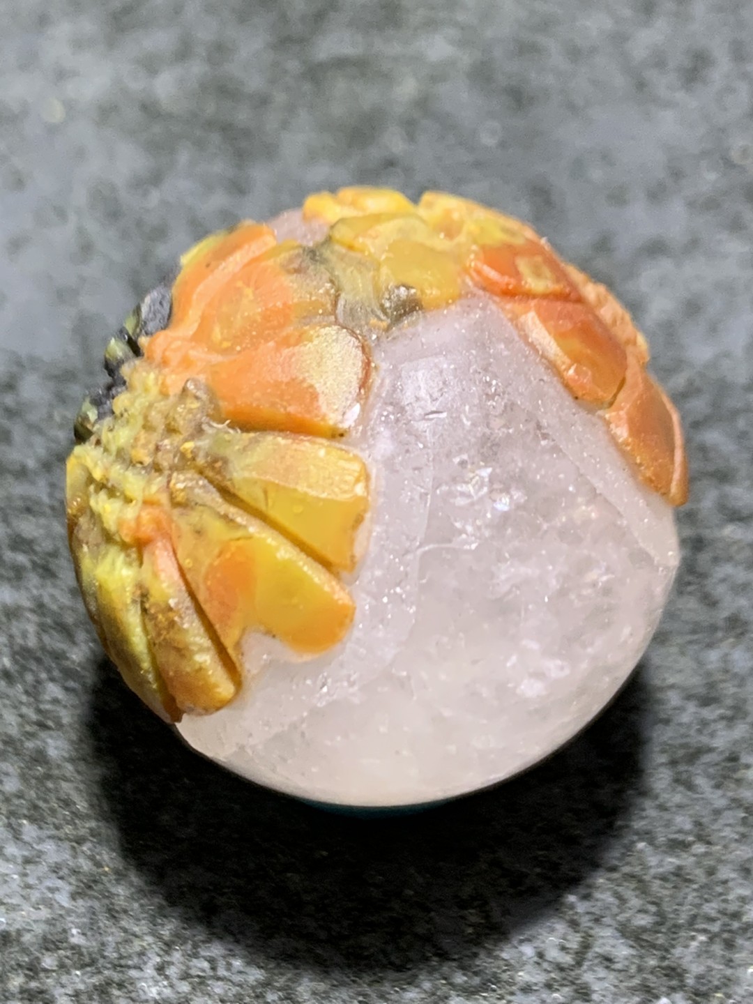 精美冰飘亚光战国红玛瑙巧雕太阳花珠一个，
