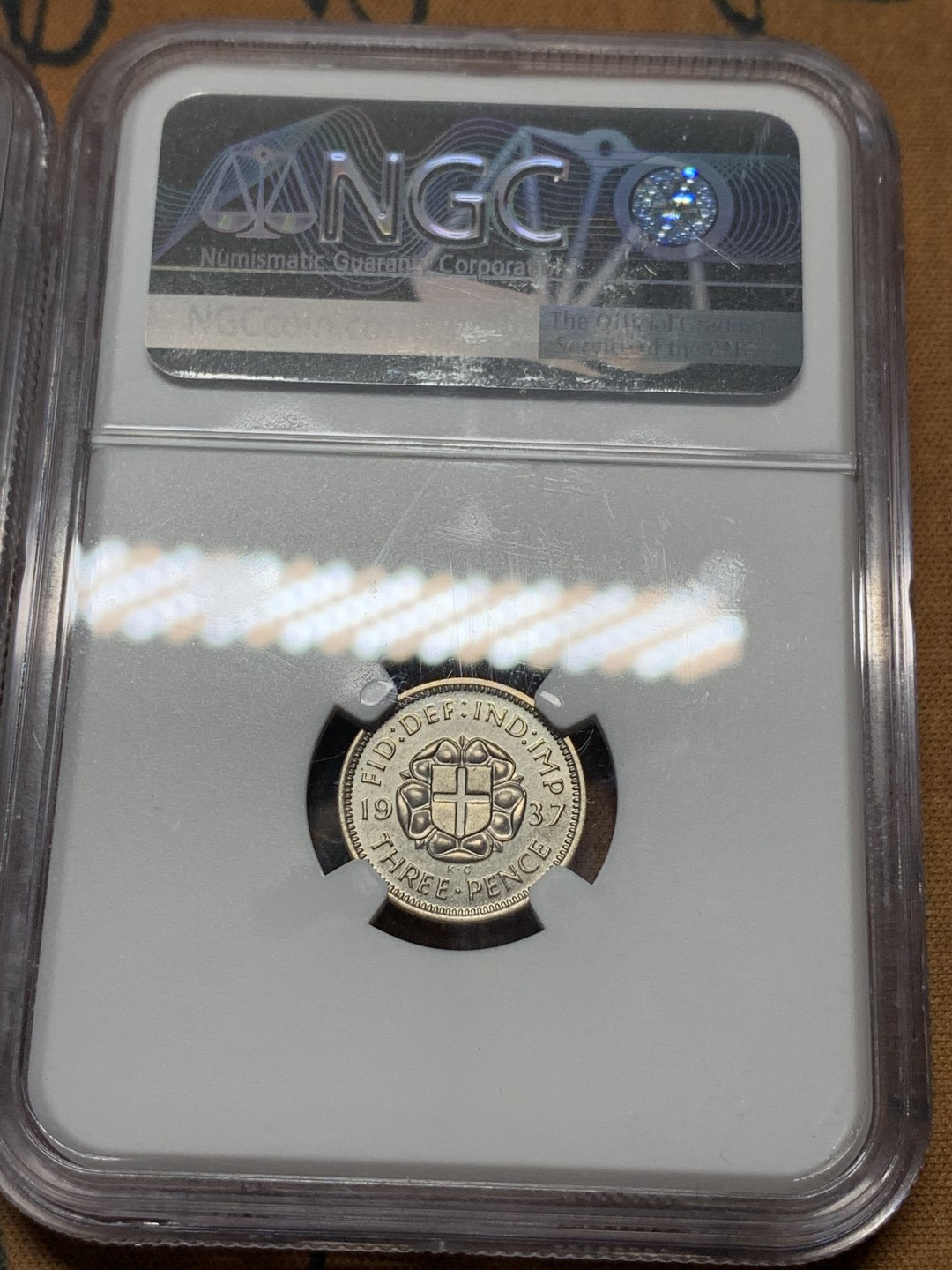 《竞宝斋》第115场-周日，周一 ，2场连拍（全场包邮） NGC-PF64-65 1937年乔治六世加冕首年精制银币，3便士、6便士一对，品相不错，其中一个鼓盒