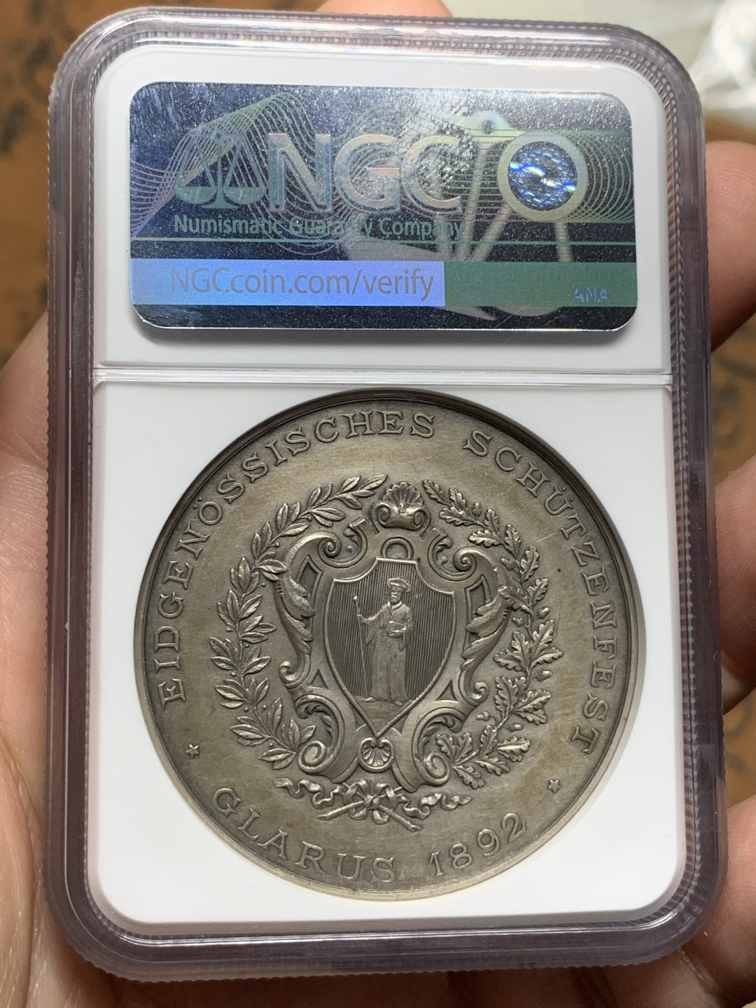 《竞宝斋》第115场-周日，周一 ，2场连拍（全场包邮） NGC MS62 瑞士1892年格拉鲁斯射击节女神大银章 高浮雕加厚评级盒