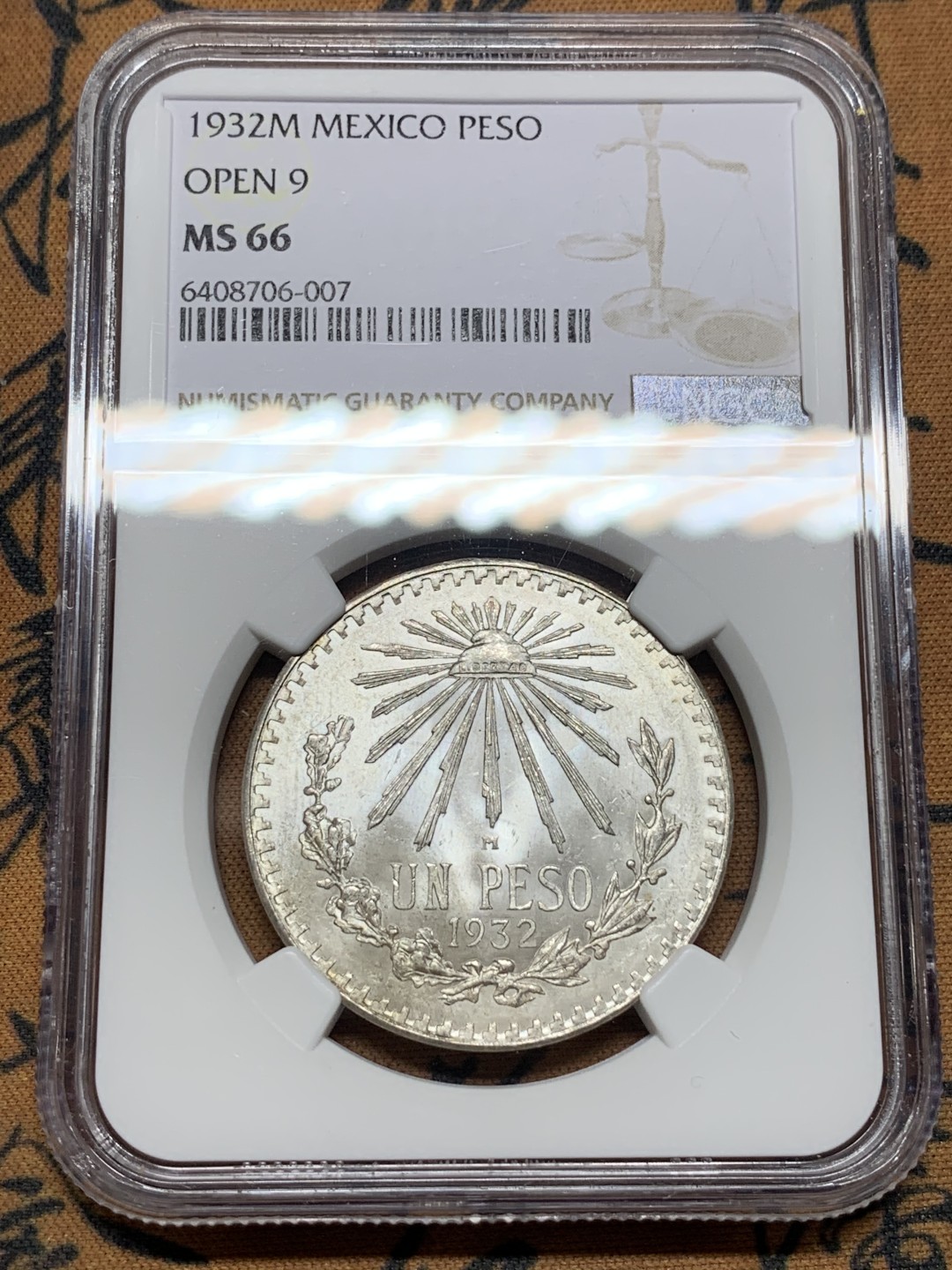 《竞宝斋》第115场-周日，周一 ，2场连拍（全场包邮） NGC-MS66 墨西哥1932年 小鹰洋 开9版 1比索银币 顶级分数