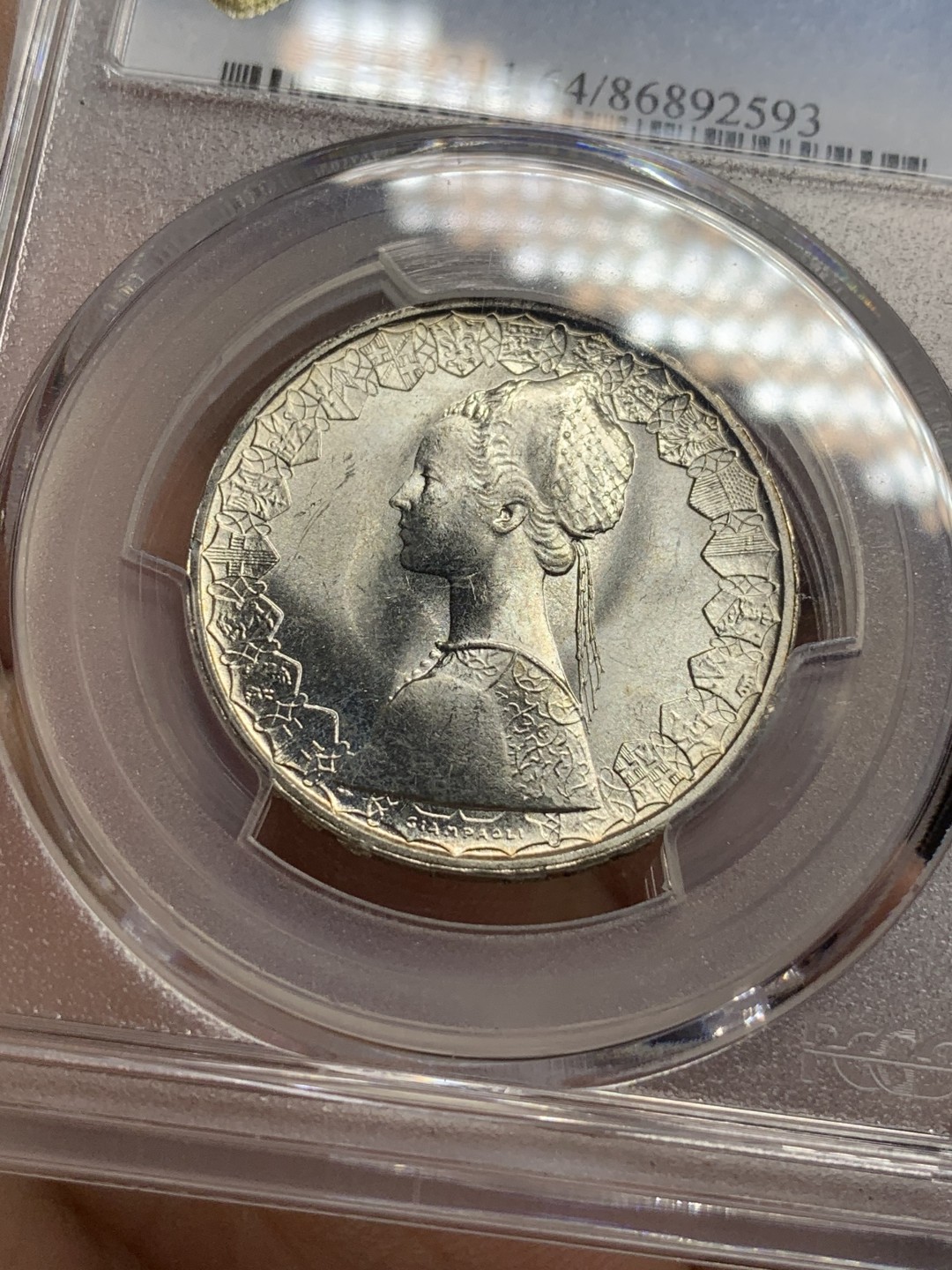 《竞宝斋》第115场-周日，周一 ，2场连拍（全场包邮） PCGS-MS64 意大利帆船少女500里拉 1966R 转光炫目 打制锐利