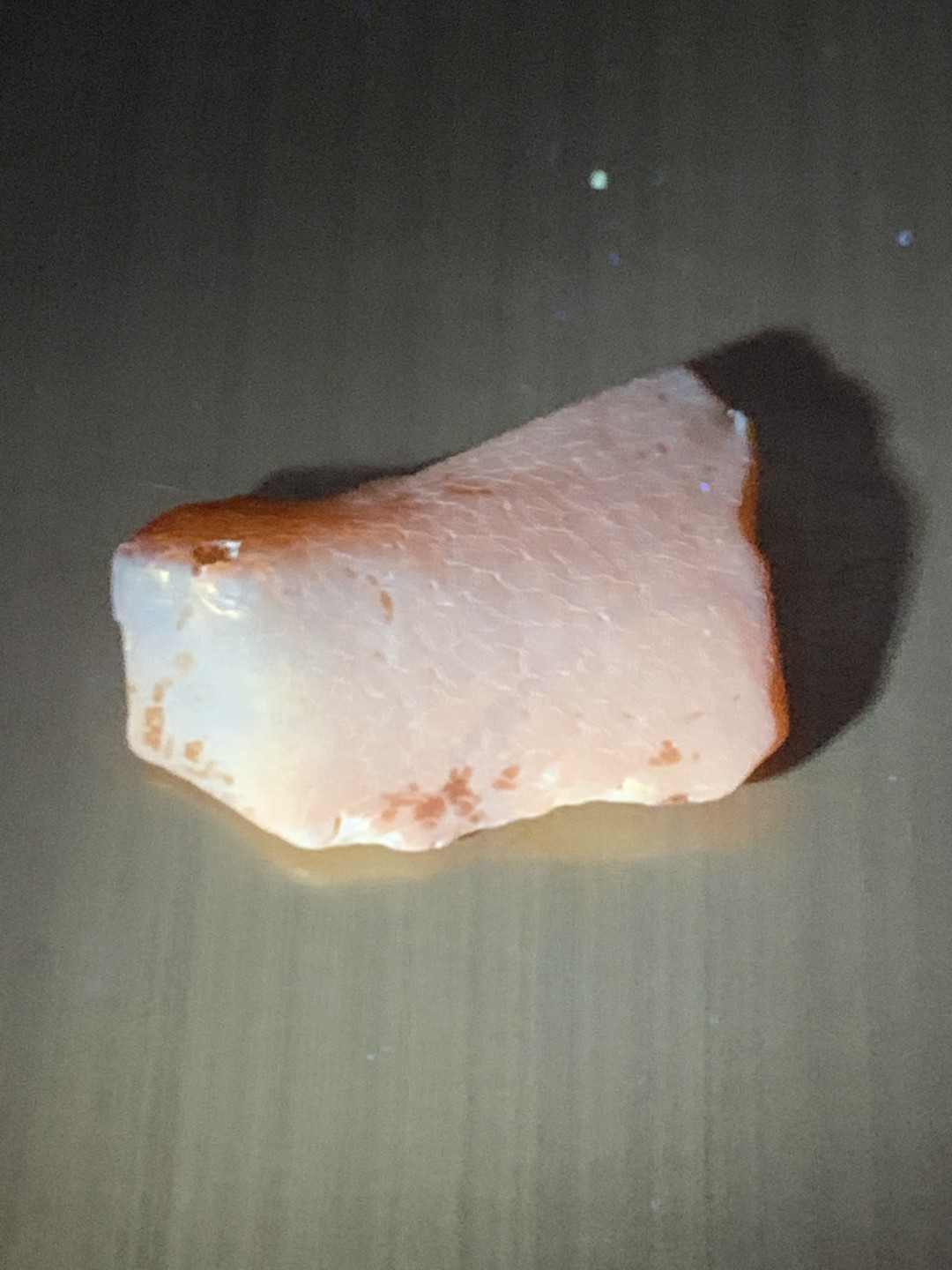 天然蜜蜡小原石吊坠一块，