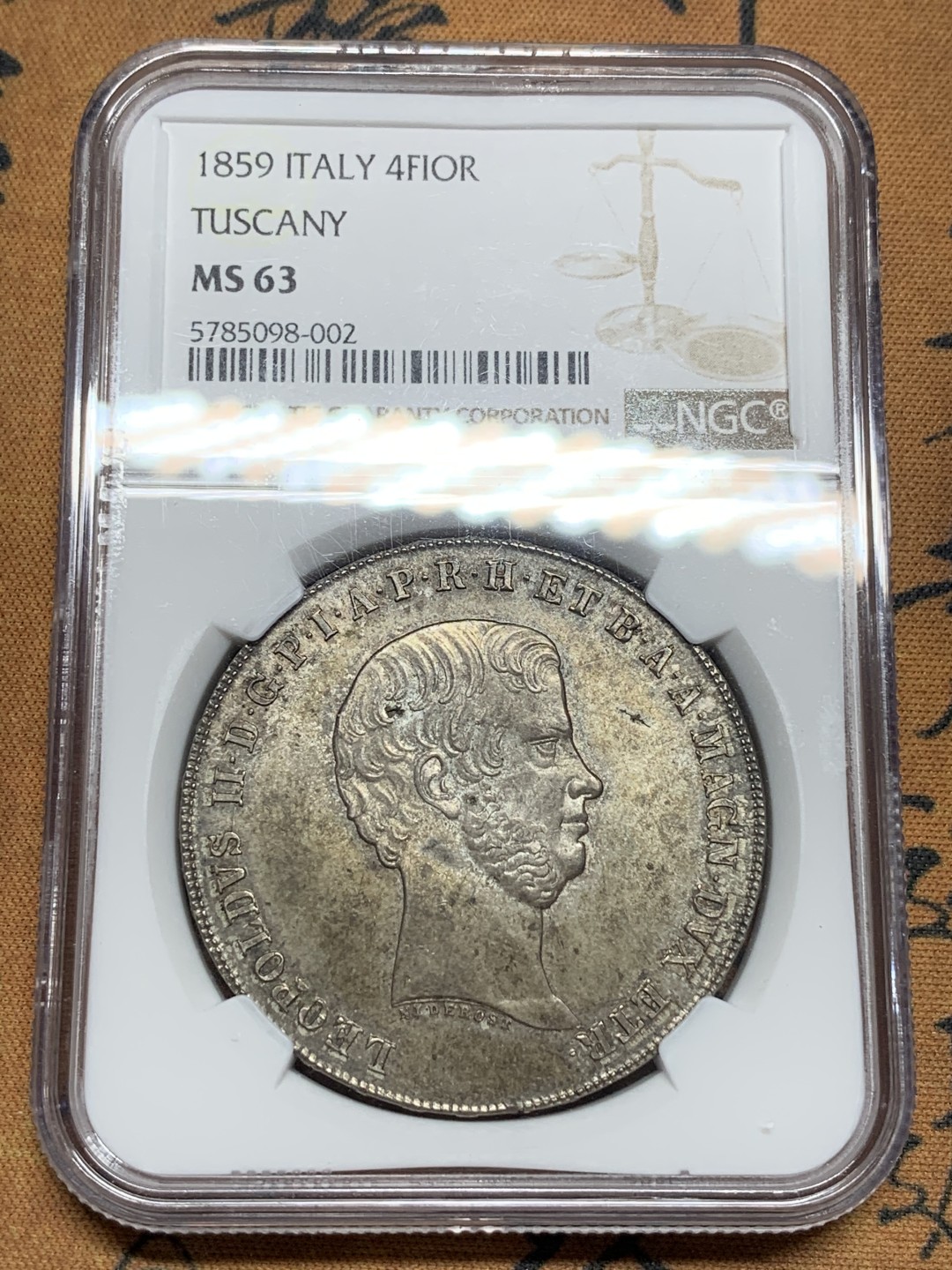 《竞宝斋》第115场-周日，周一 ，2场连拍（全场包邮） NGC-MS63季军分 意大利托斯卡纳1859年末年版1弗朗切斯科大银币，少见精品，包浆醇厚且带彩，打制精湛徽章设计精巧，实物非常漂亮