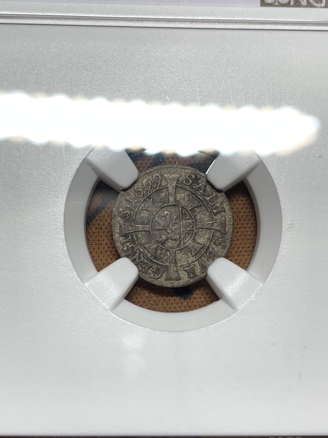 《竞宝斋》第115场-周日，周一 ，2场连拍（全场包邮） NGC-XF 奥地利1699年 1K 小银币 非常稀少的品种