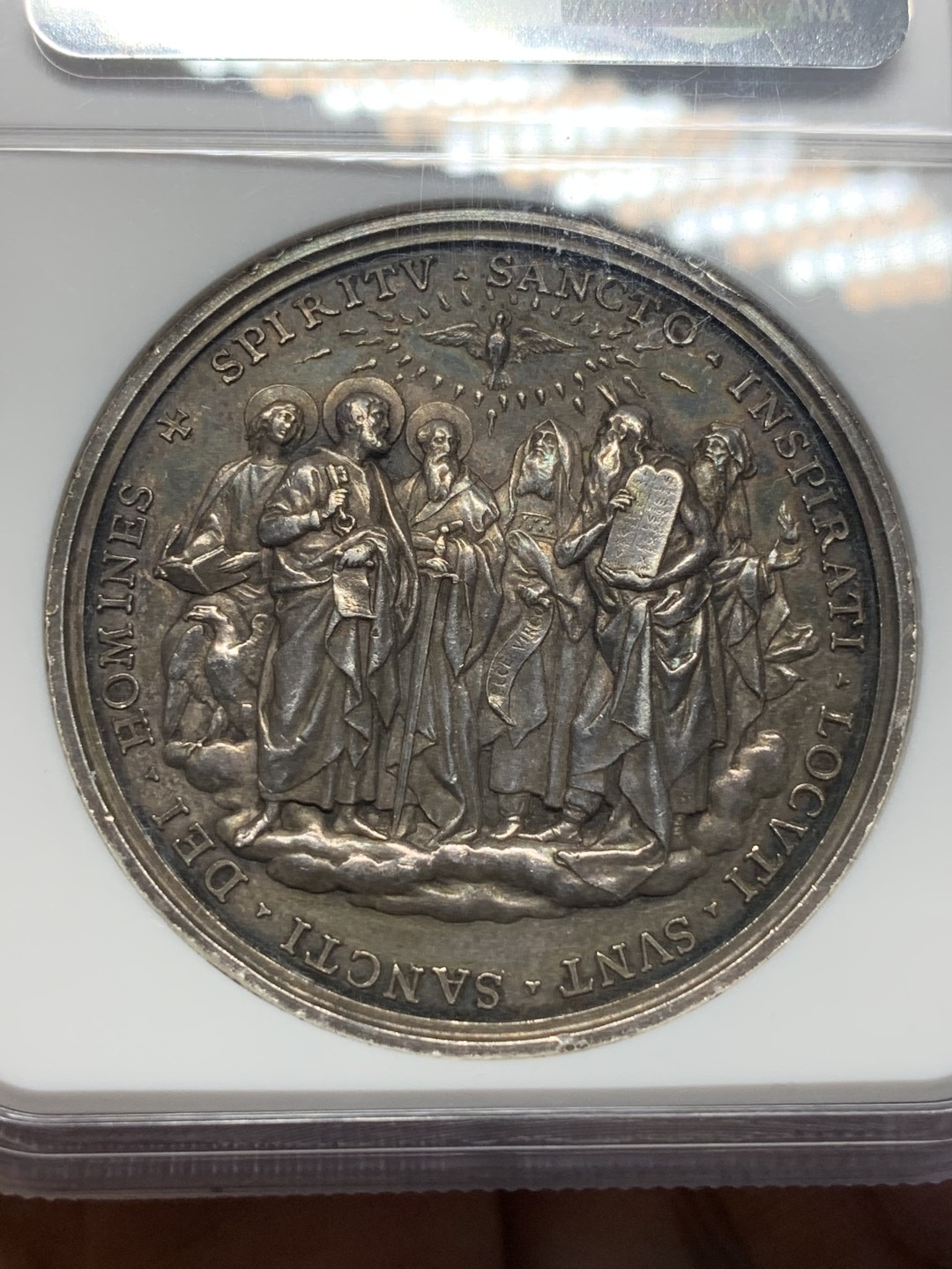 《竞宝斋》第116场-周日，周一 ，2场连拍（全场包邮） NGC-AUD 教皇国  耶稣和圣经的诞生纪念大银章 稀少品种 高浮雕 加厚盒