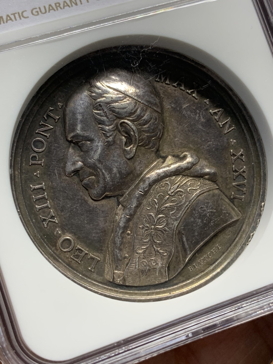 《竞宝斋》第116场-周日，周一 ，2场连拍（全场包邮） NGC-AUD 教皇国  耶稣和圣经的诞生纪念大银章 稀少品种 高浮雕 加厚盒