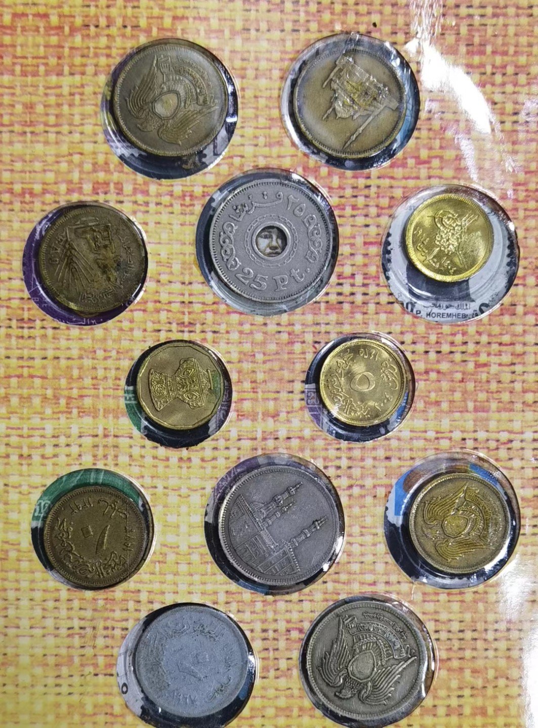 北京马甸外国币专卖微拍第八十八期，外国非贵金属流通币，纪念币专场，陆续上新，欢迎关注 埃及旅游邮票钱币纪念册