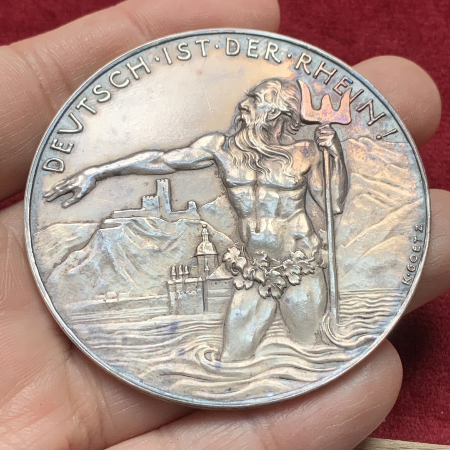 《竞宝斋》第116场-周日，周一 ，2场连拍（全场包邮） 裸章1930年，卡尔歌茨雕刻大银章，罕见好品莱茵河神 60mm大银章，原味包浆