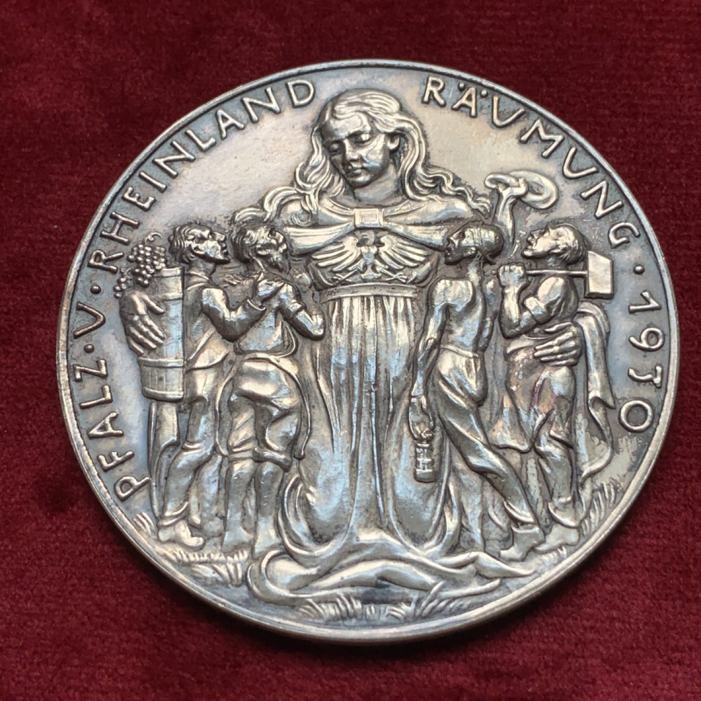 《竞宝斋》第116场-周日，周一 ，2场连拍（全场包邮） 裸章1930年，卡尔歌茨雕刻大银章，罕见好品莱茵河神 60mm大银章，原味包浆