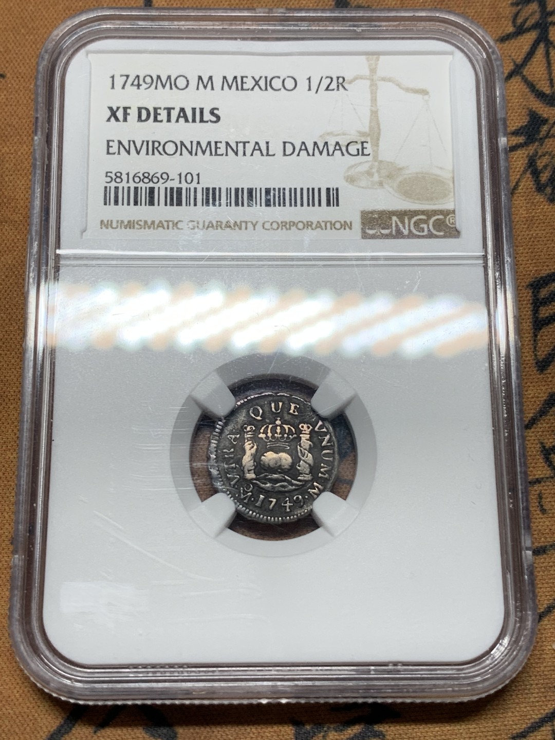 《竞宝斋》第116场-周日，周一 ，2场连拍（全场包邮） NGC-XF 1749年墨西哥MO M 1/2REAL 地球双柱 银币 老包浆