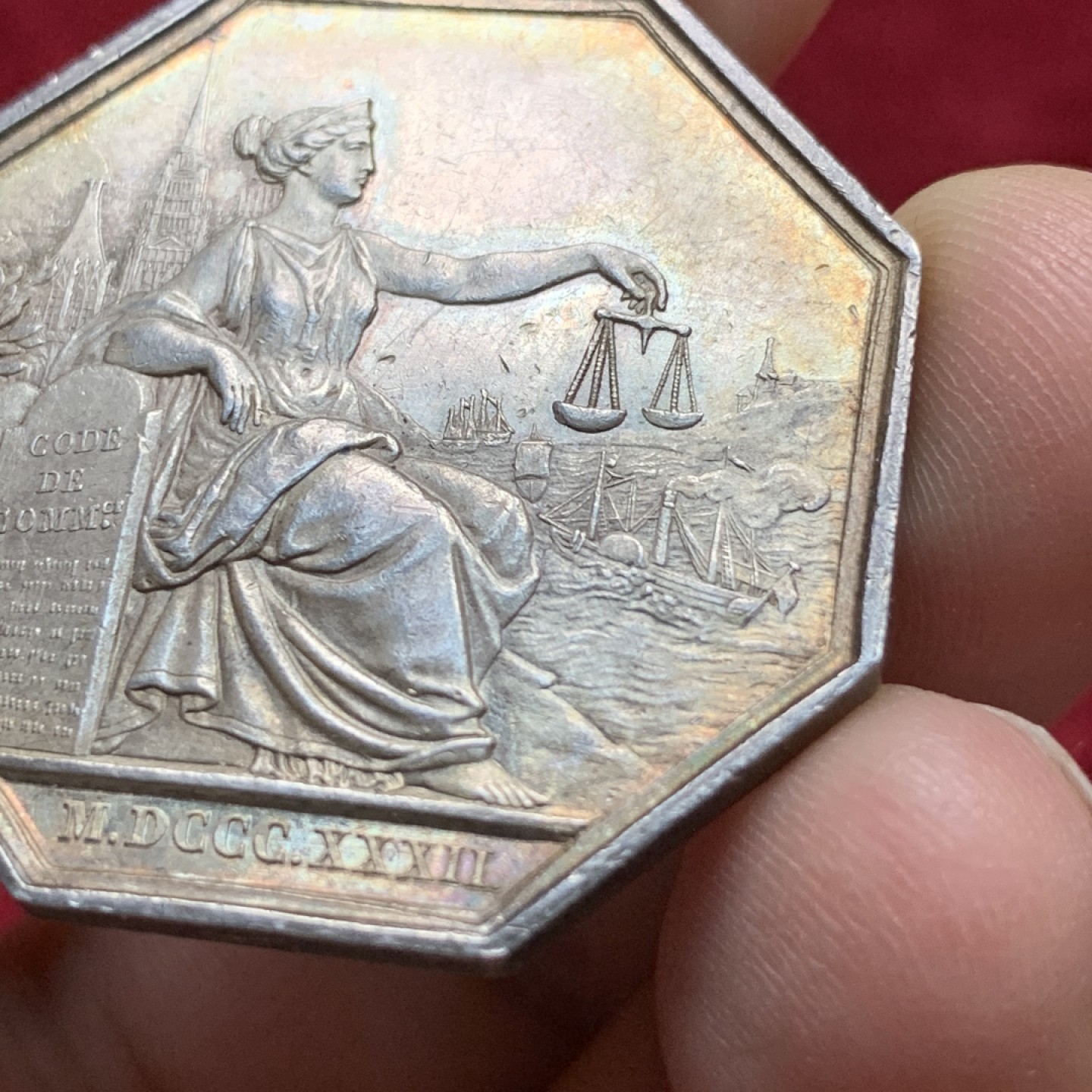 《竞宝斋》第116场-周日，周一 ，2场连拍（全场包邮） 法国 1832年 鲁昂商业区 八角银质代币 双面五彩状态 非常好看 19.6克 对角直径 38.9mm 少见油灯边铭